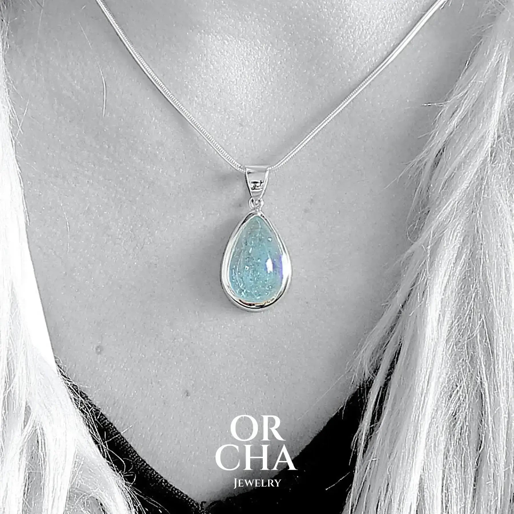 Silver pendant with Aquamarine - Essential