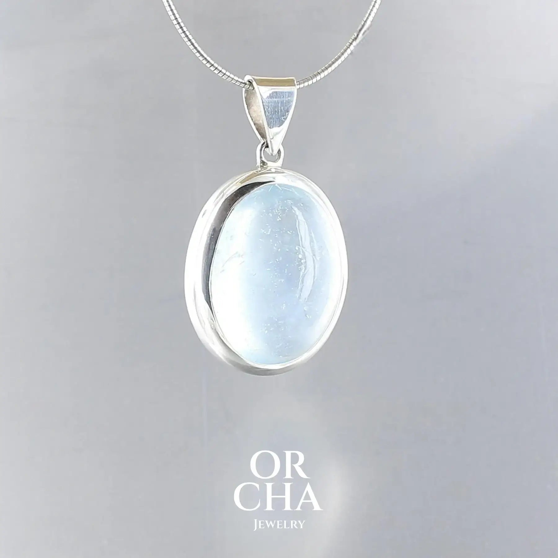 Silver pendant with Aquamarine - Essential