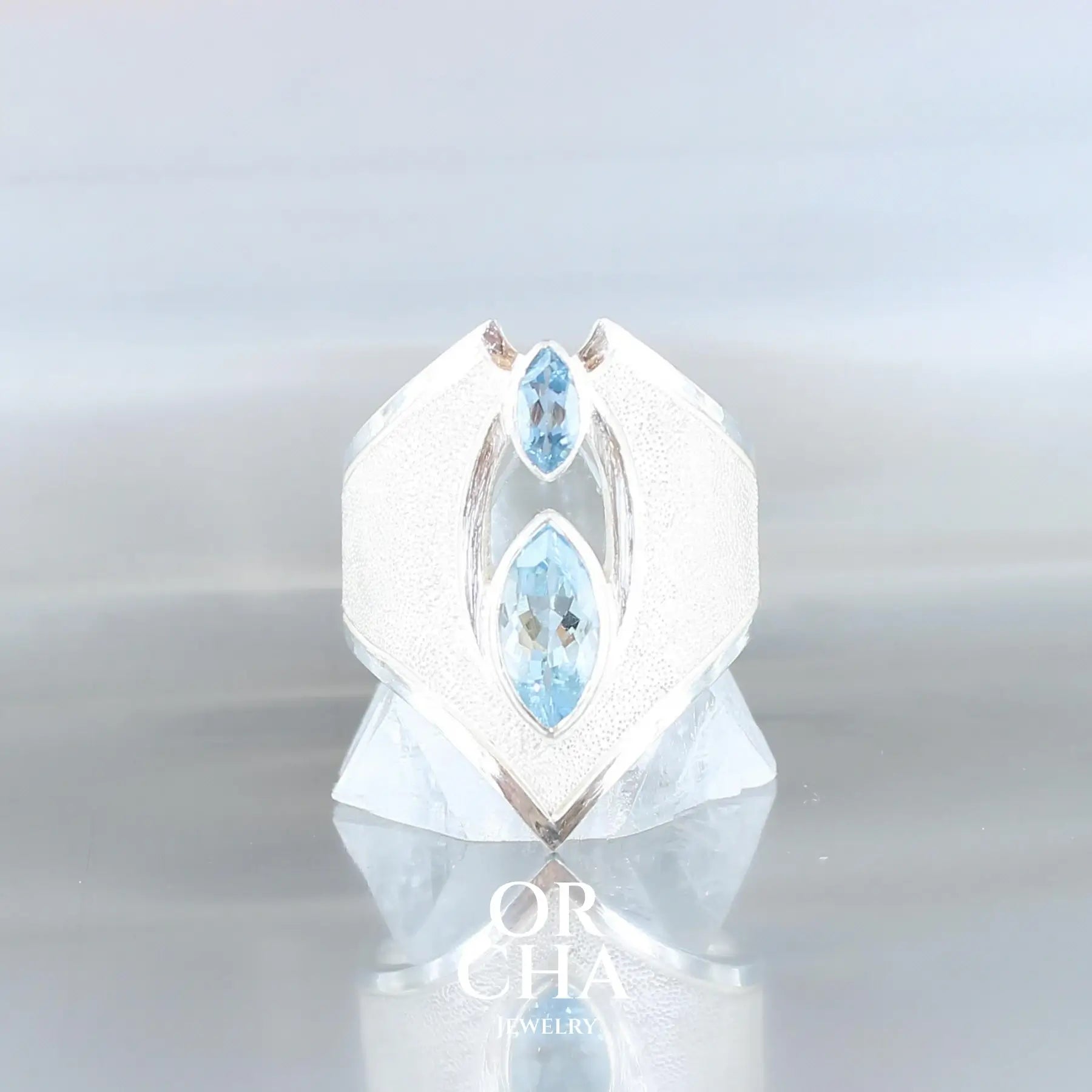 Silver ring with Aquamarine - Bastet