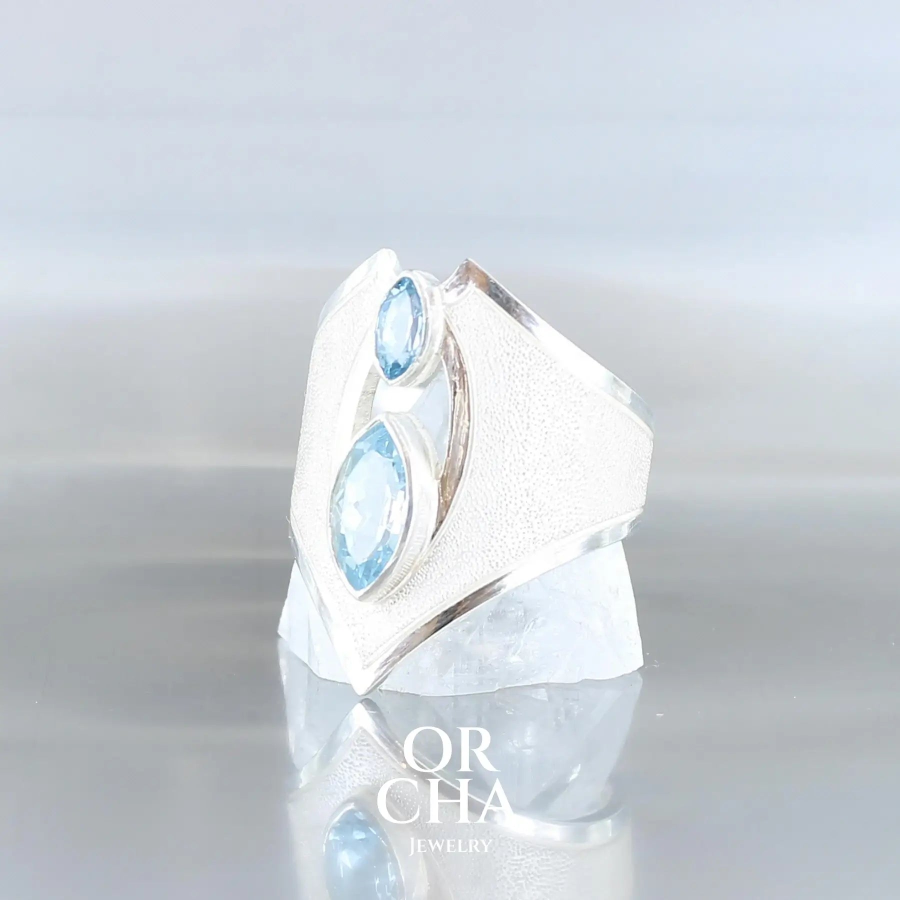 Silver ring with Aquamarine - Bastet