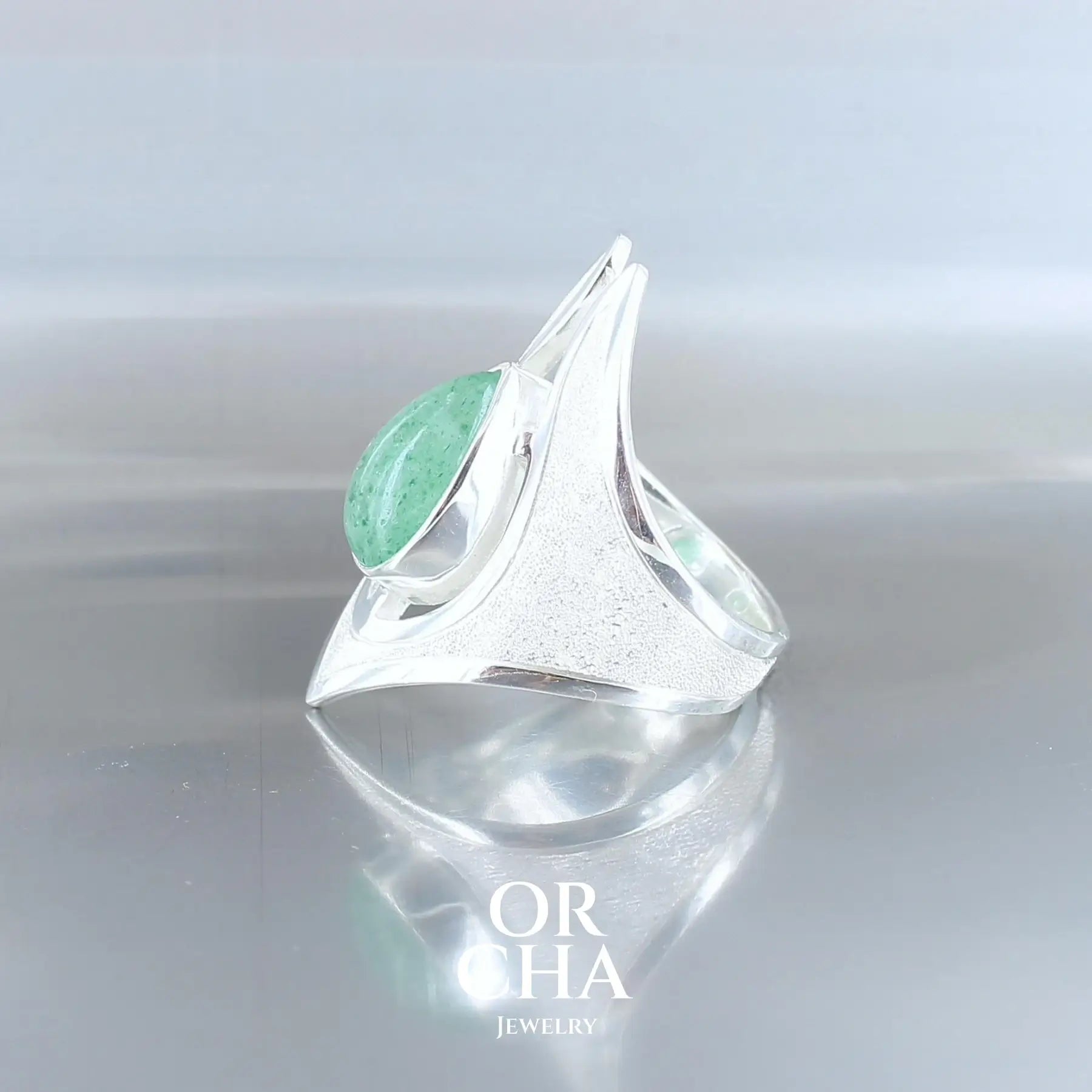 Bague en argent avec Aventurine - Bastet