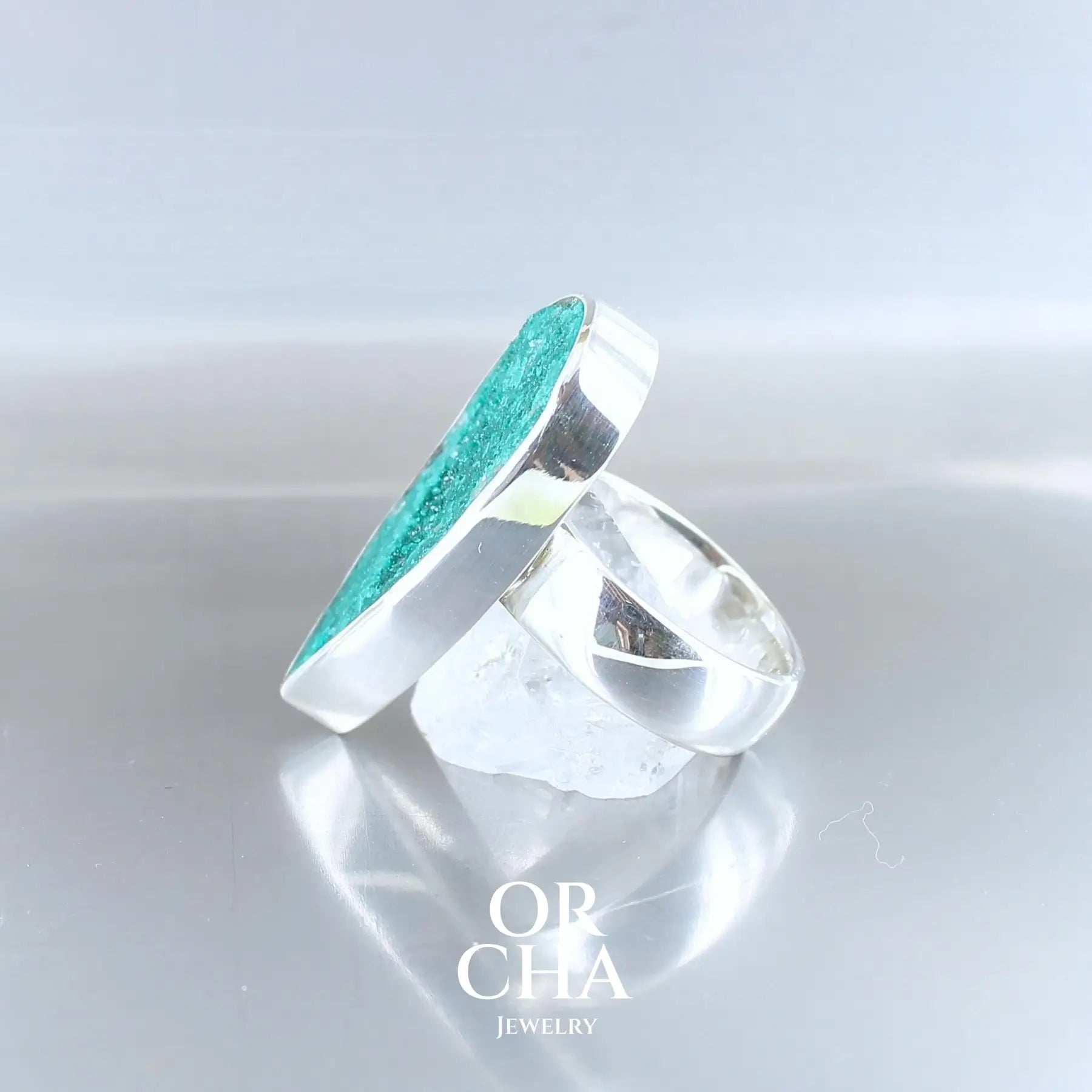 Bague en argent avec Dioptase - Essential