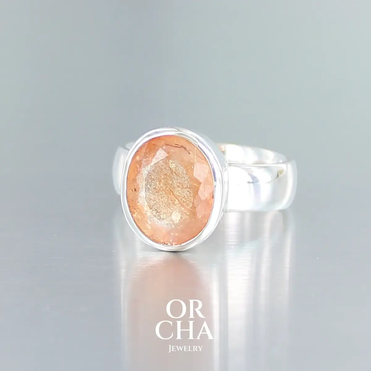 Bague en argent avec Pierre de soleil - Essential