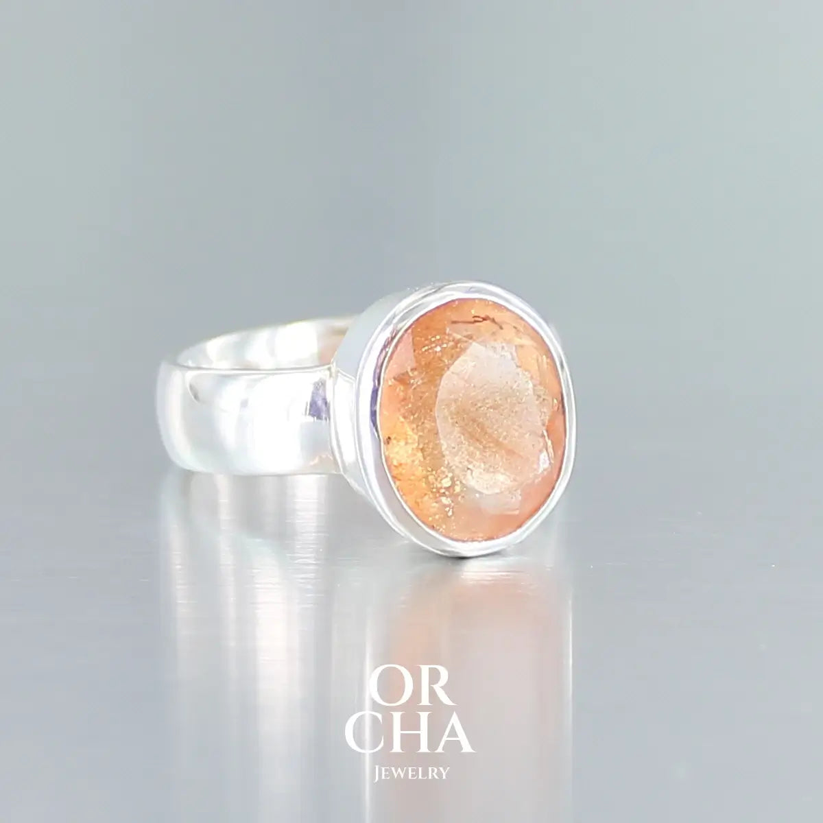 Bague en argent avec Pierre de soleil - Essential