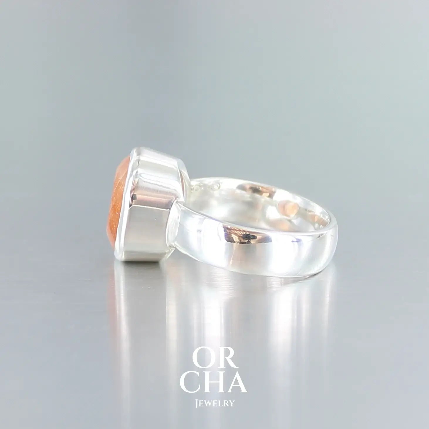 Bague en argent avec Pierre de soleil - Essential