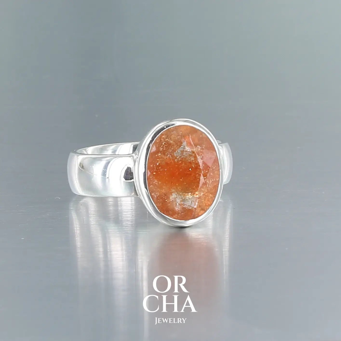Bague en argent avec Pierre de soleil - Essential
