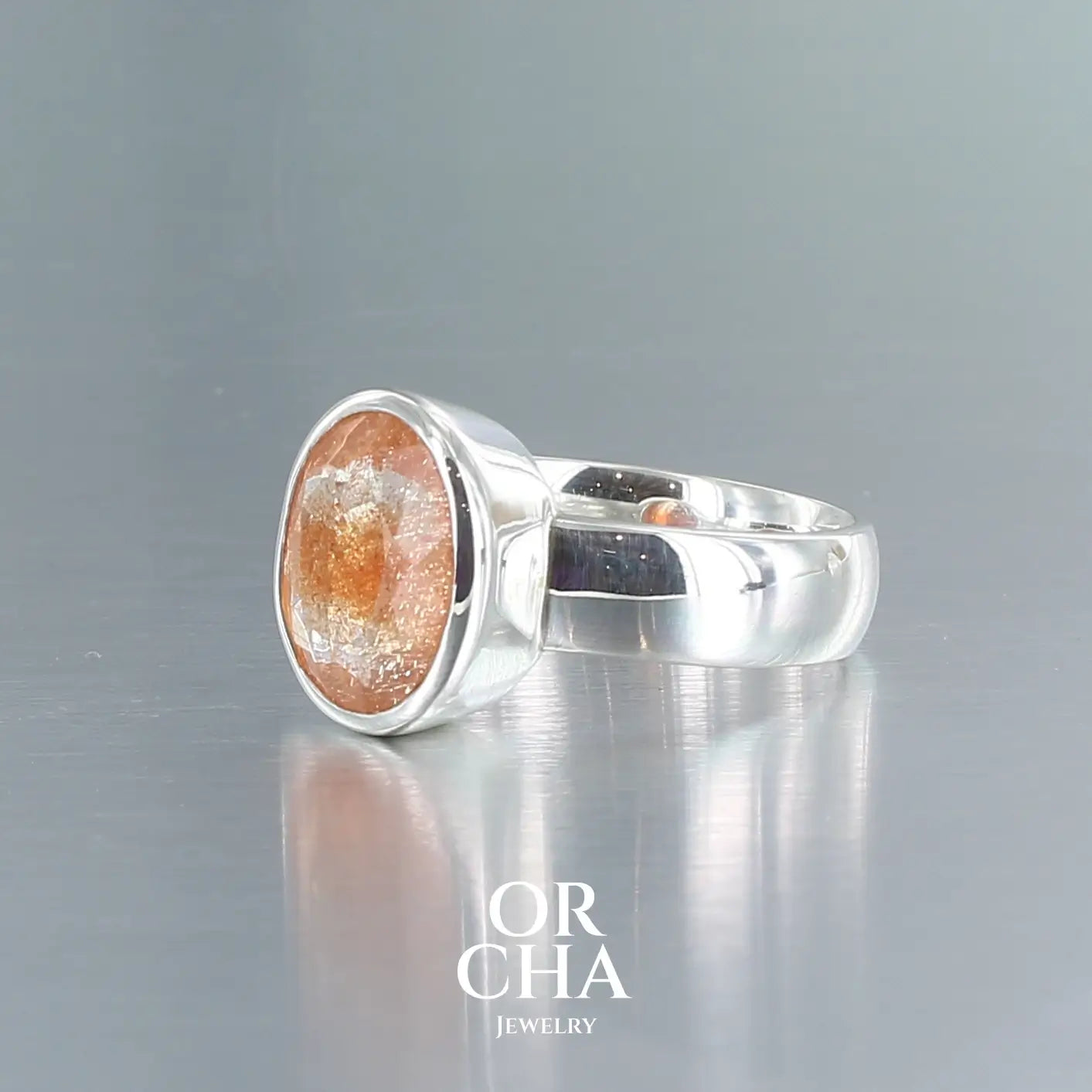 Bague en argent avec Pierre de soleil - Essential