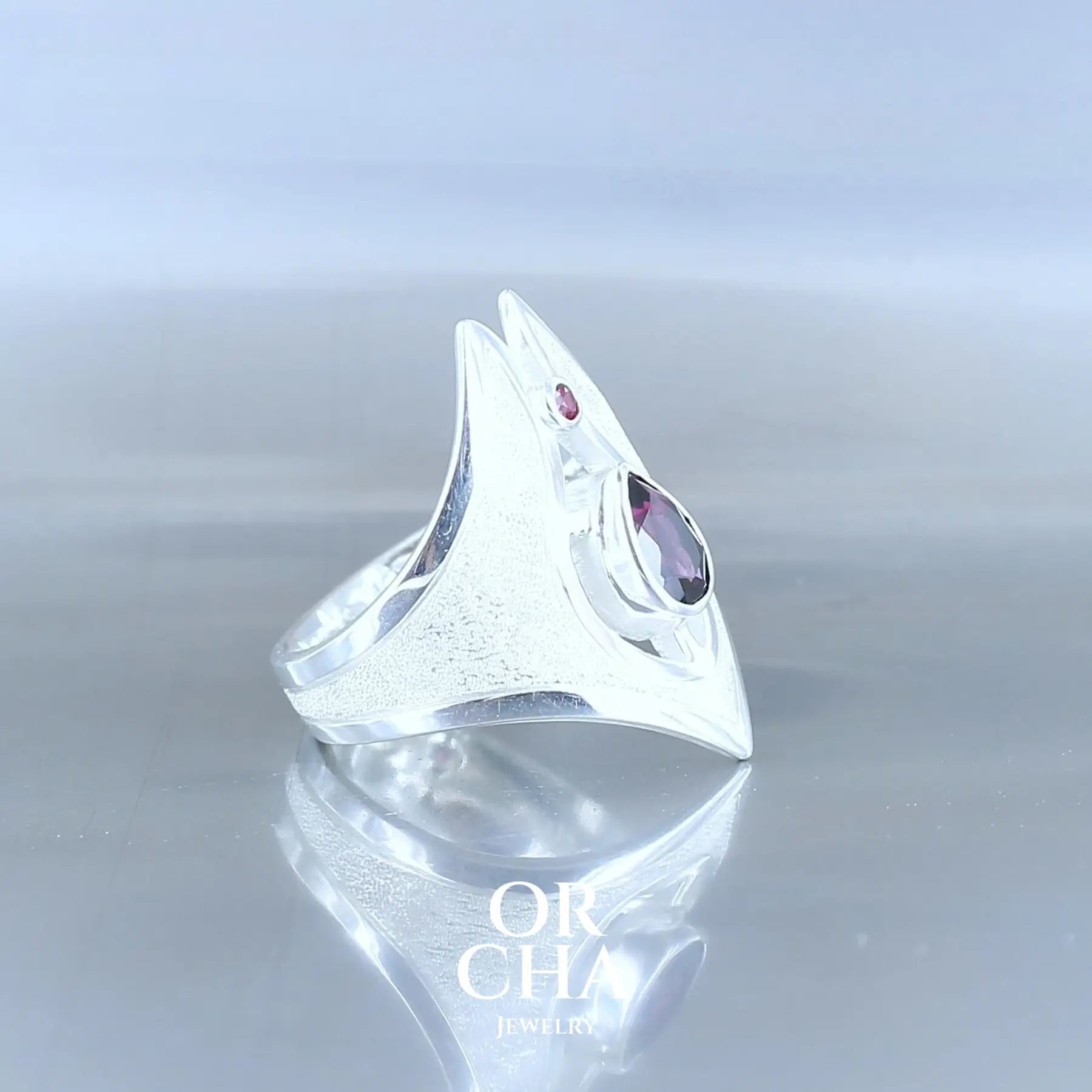 Bague en argent avec Grenat - Bastet