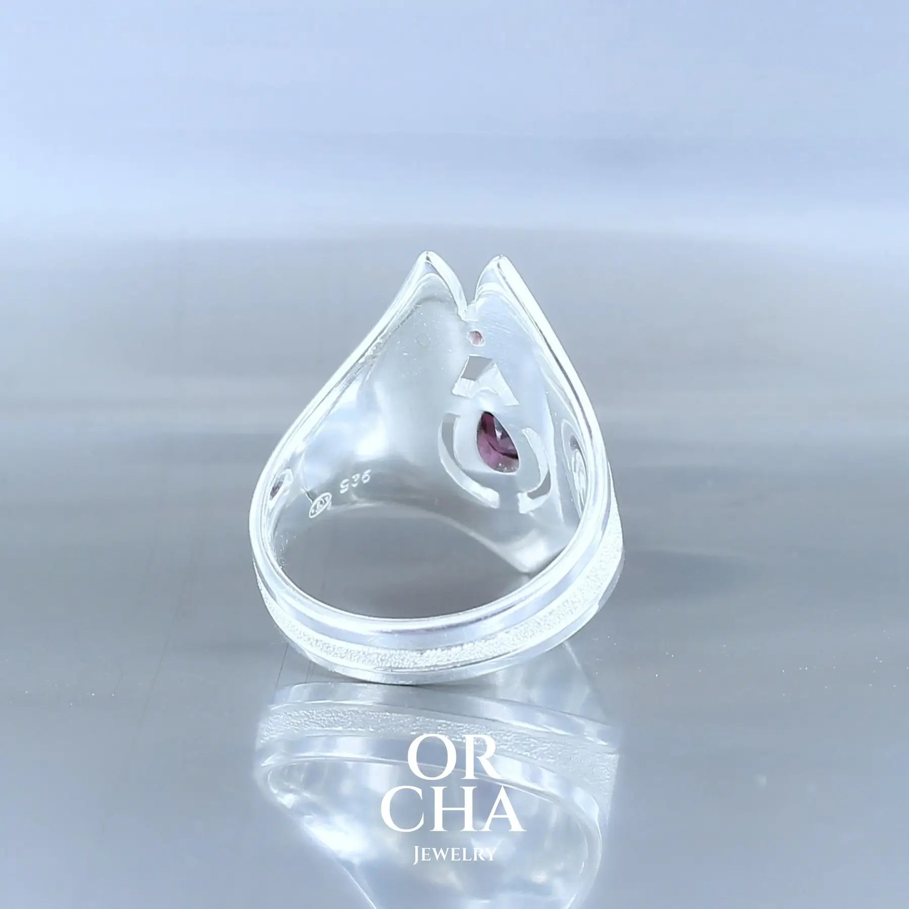 Bague en argent avec Grenat - Bastet