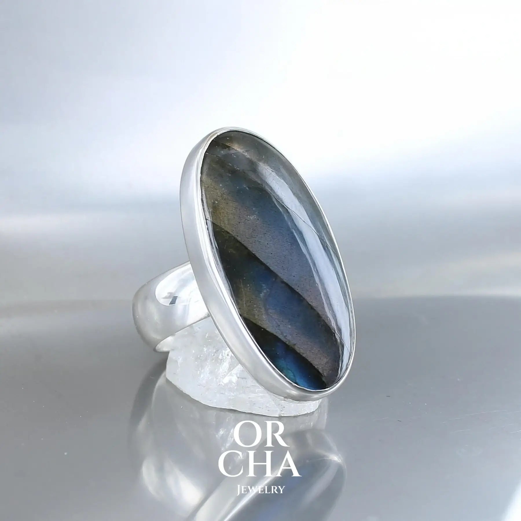 Bague en argent avec Labradorite - Essential