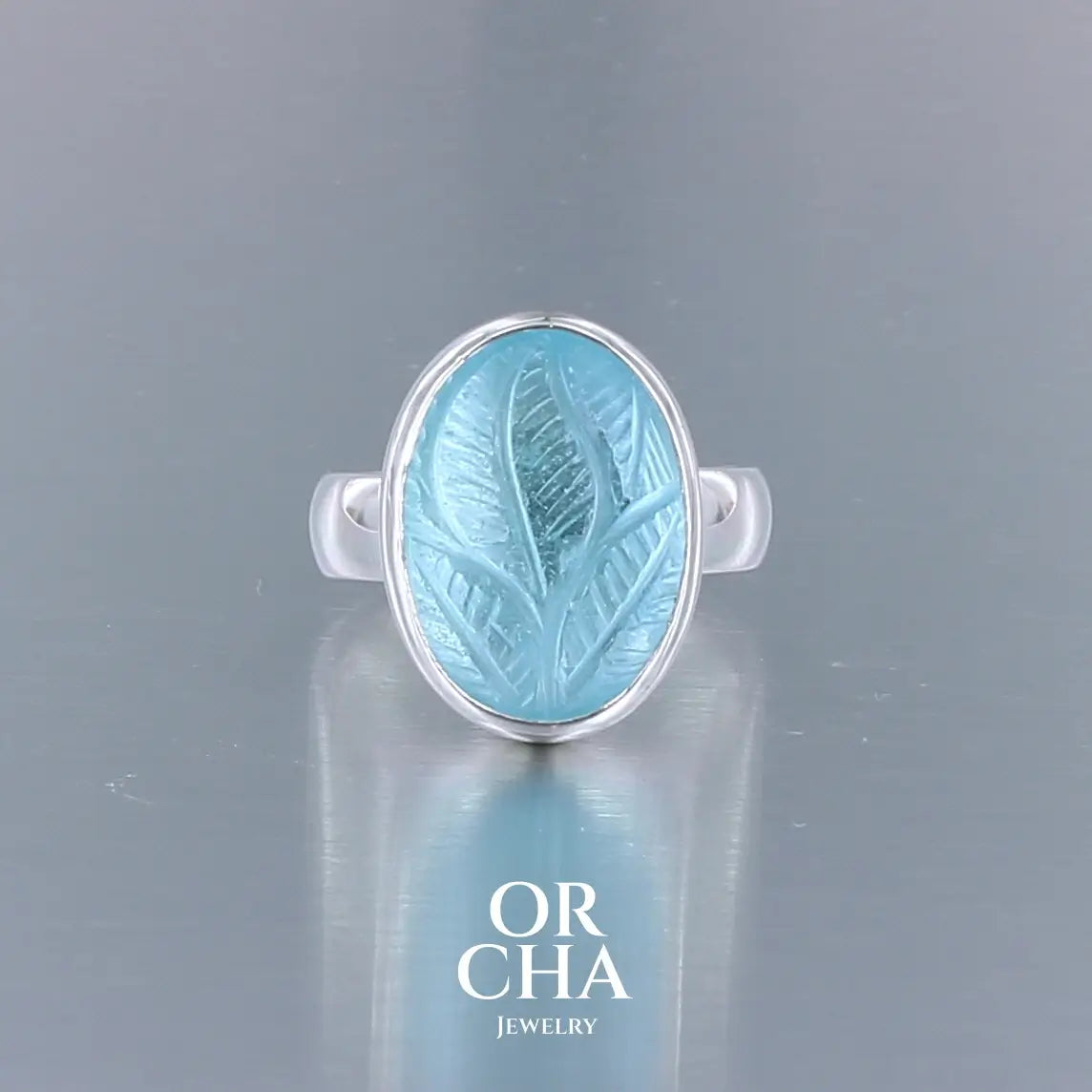 Bague en argent avec Topaze bleue - Essential