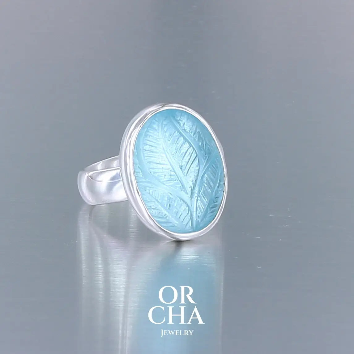 Bague en argent avec Topaze bleue - Essential