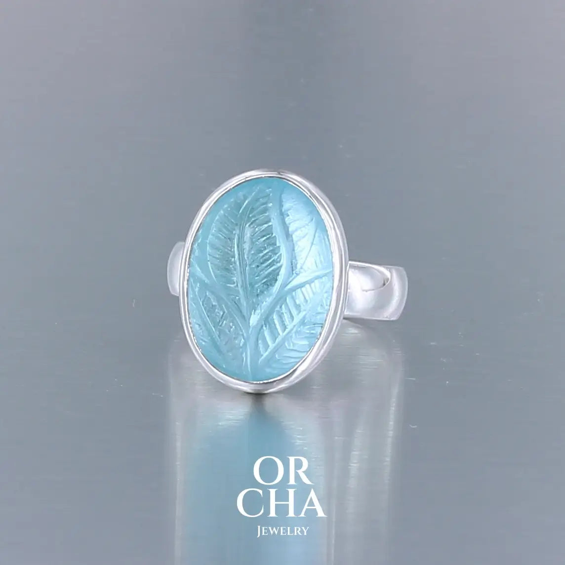 Bague en argent avec Topaze bleue - Essential