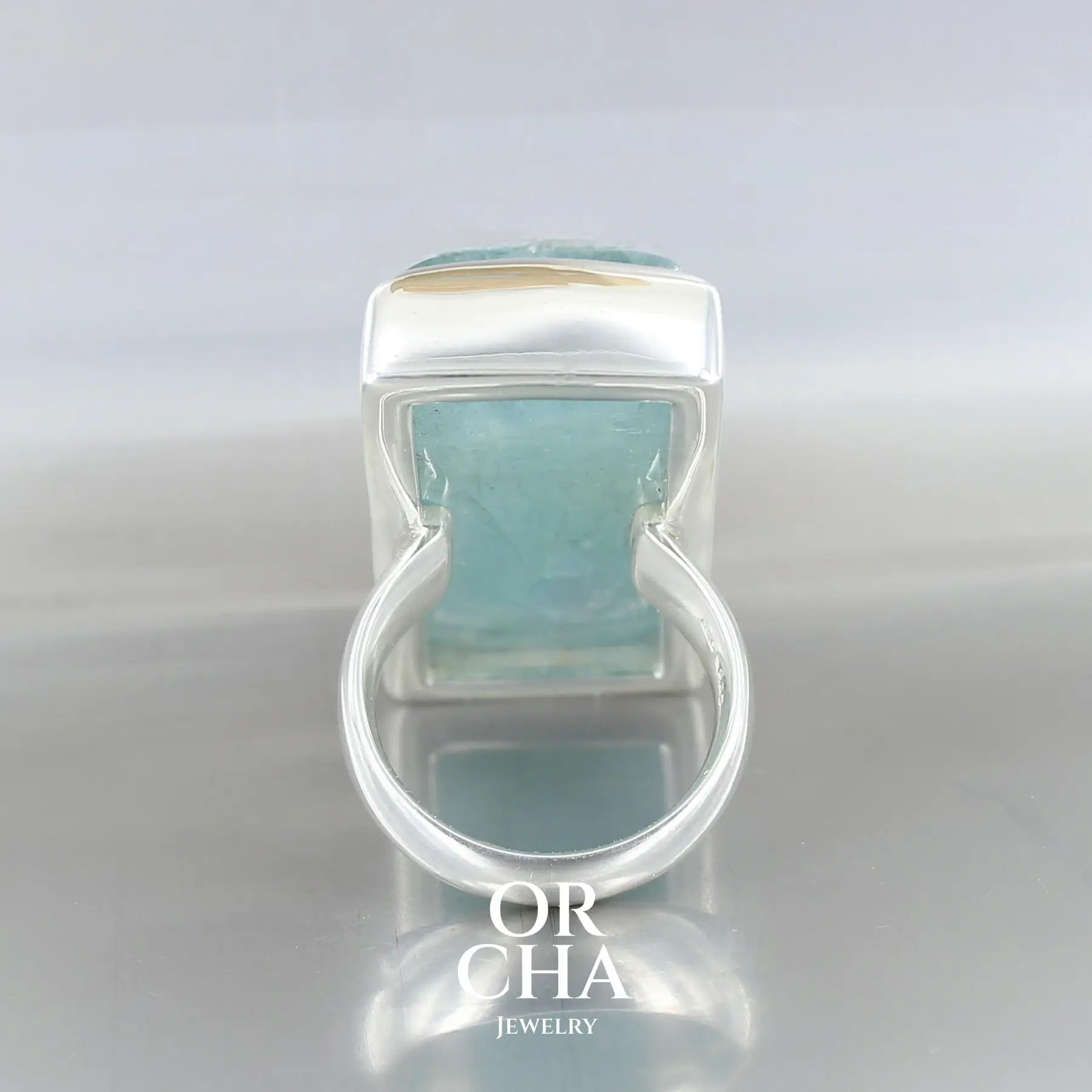 Silver ring with Aquamarine - Essential