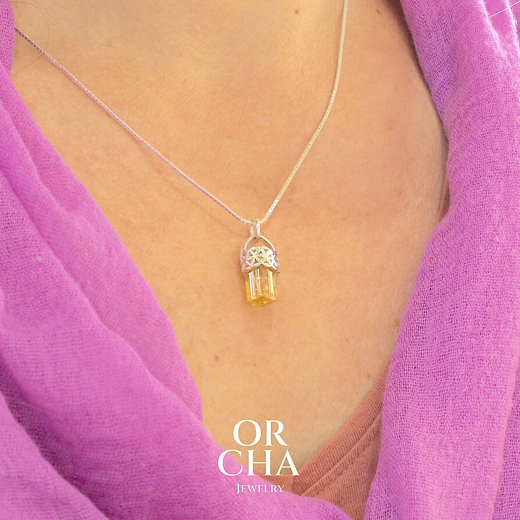 Pendentif fleur de vie en argent avec Cristal de Topaze Impériale - Sauvage