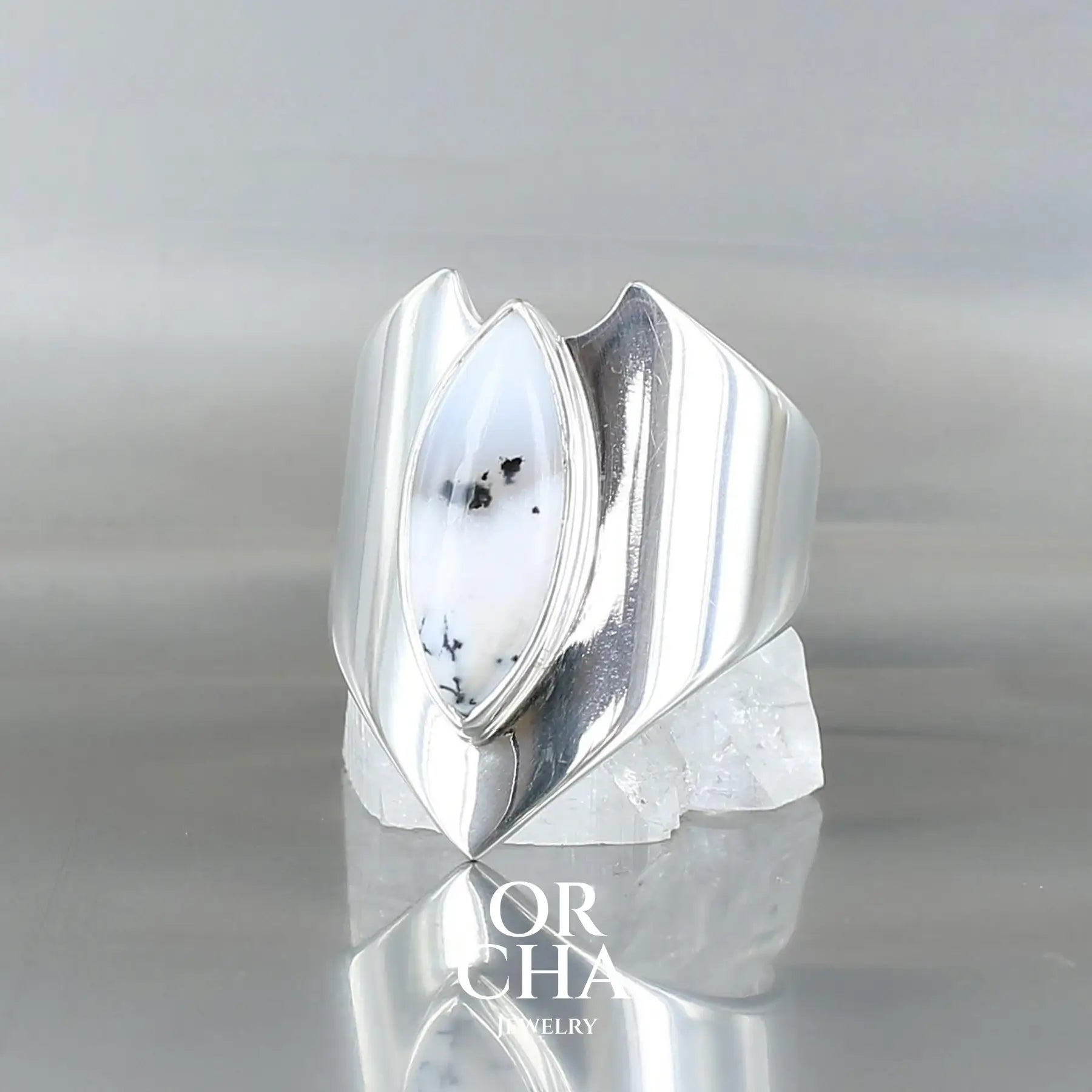 Bague en argent avec Agate Dendritique - Bastet