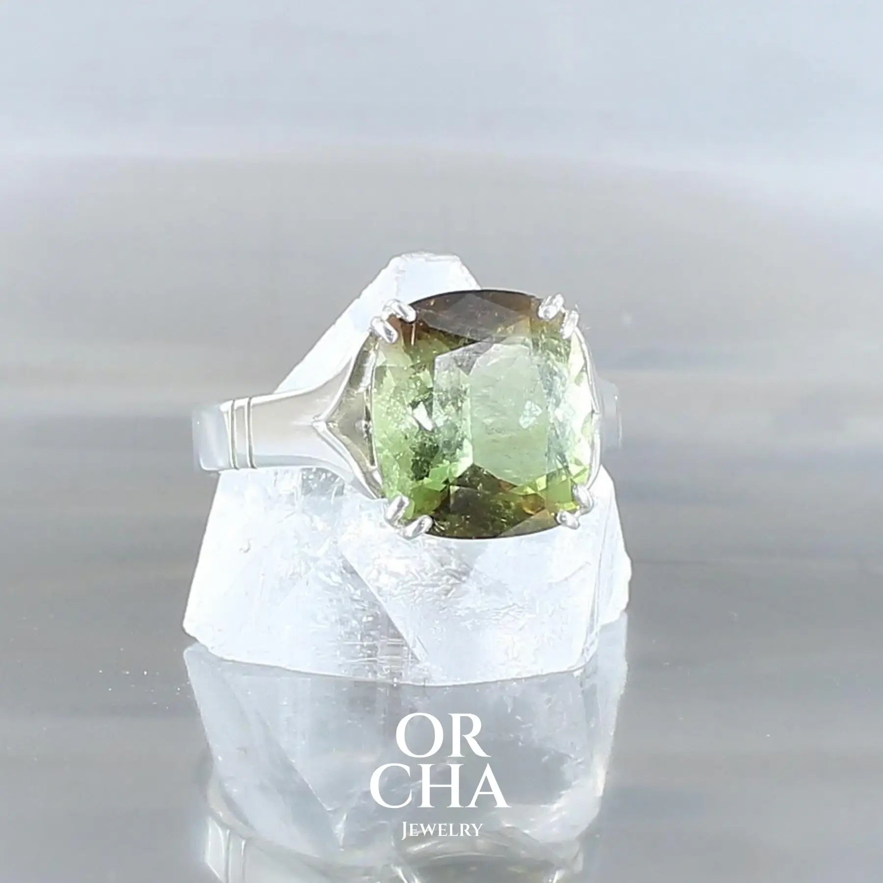 Bague en argent avec Tourmaline - Paradis