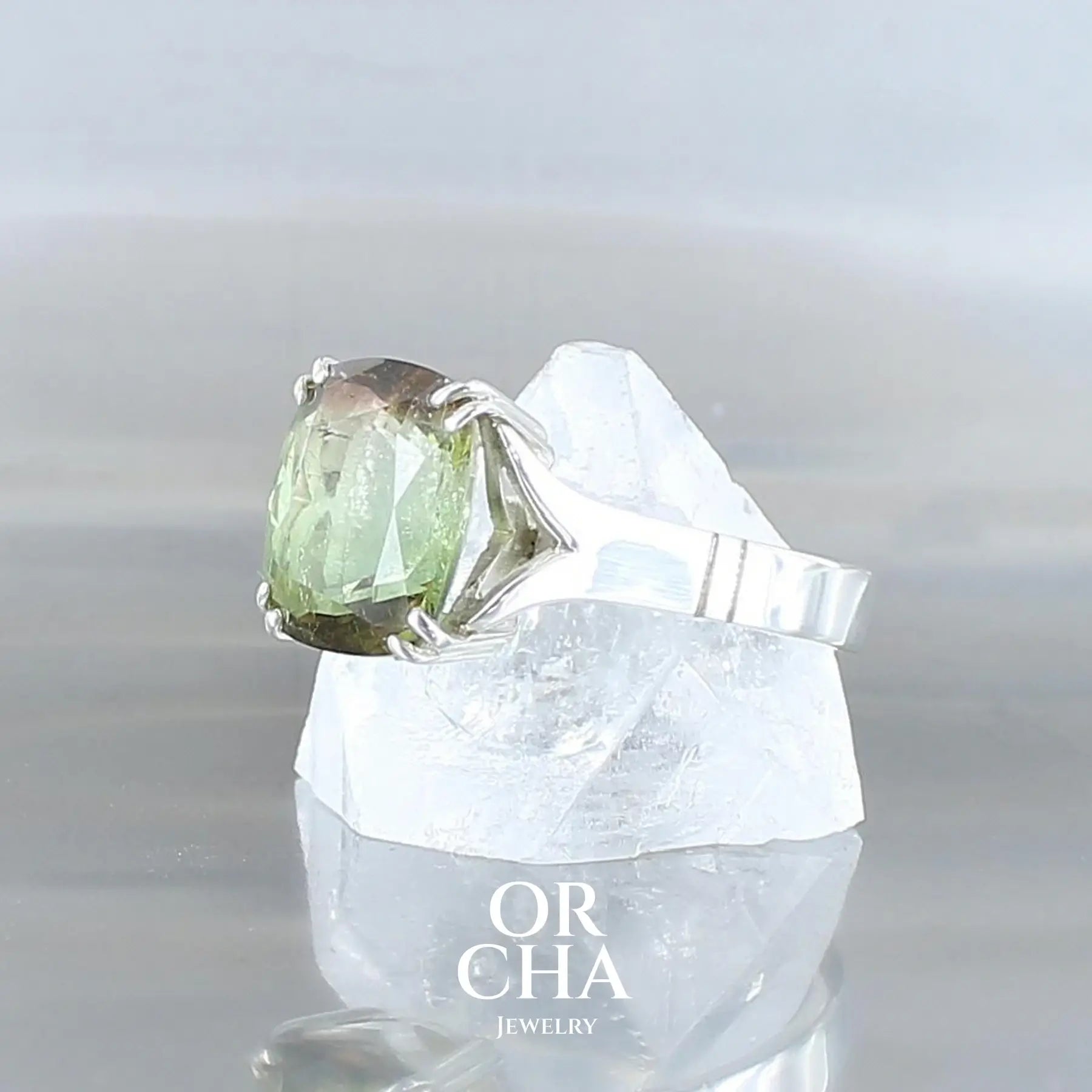 Bague en argent avec Tourmaline - Paradis