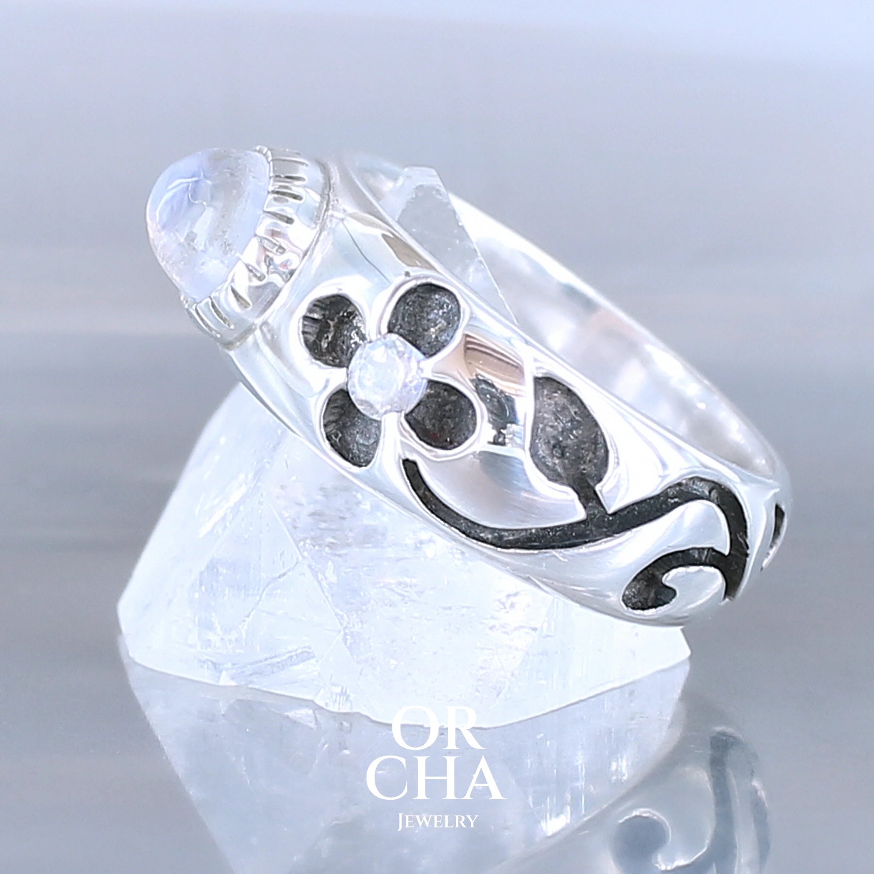 Bague en argent avec Labradorite blanche - Sauvage