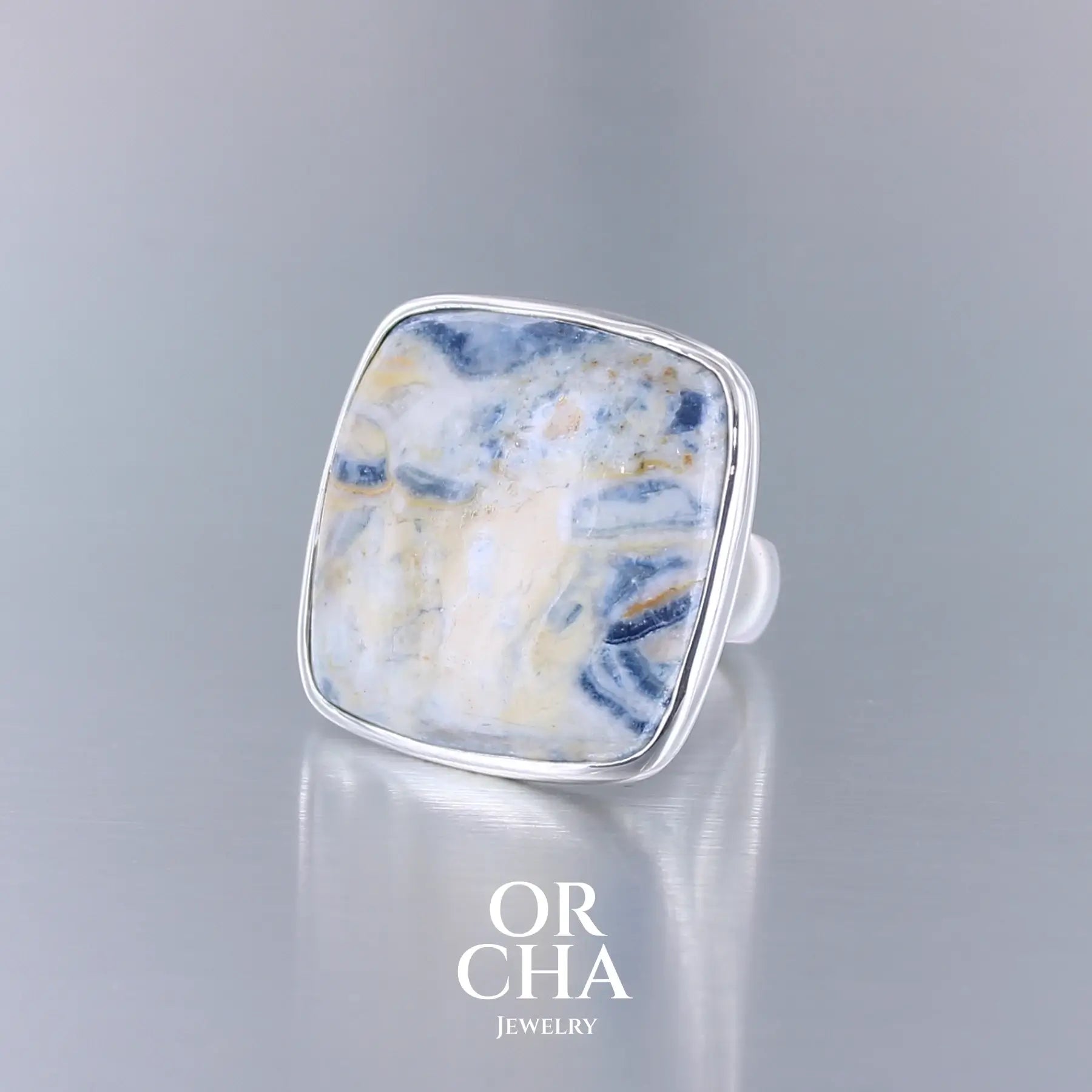 Bague en argent avec Scheelite - Essential