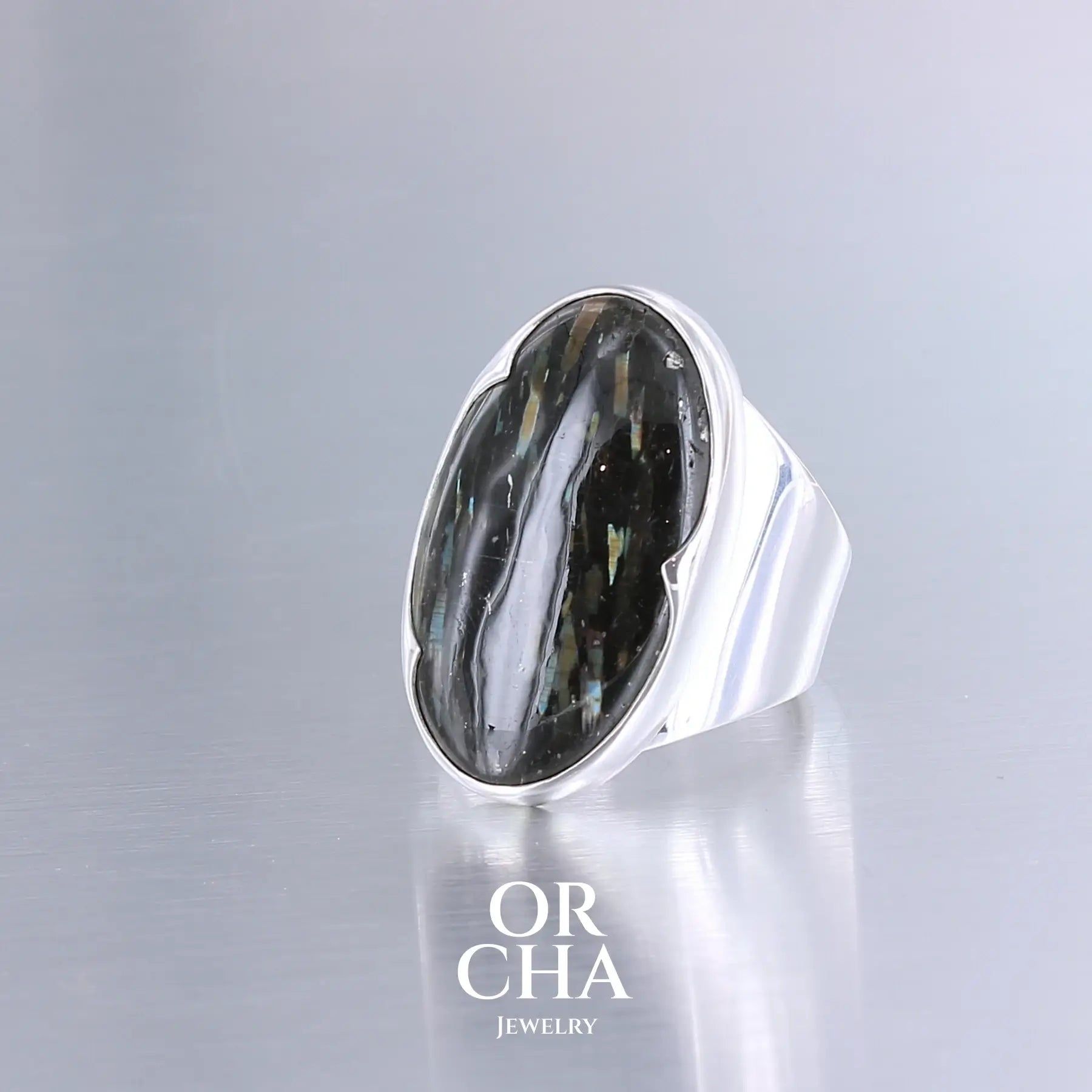 Bague en argent avec Nuumite - Orcha