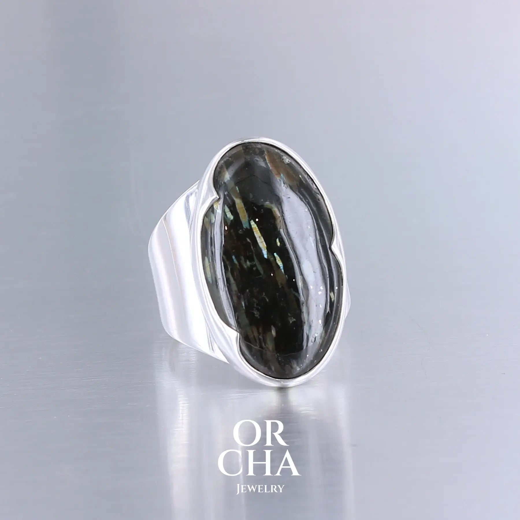 Bague en argent avec Nuumite - Orcha