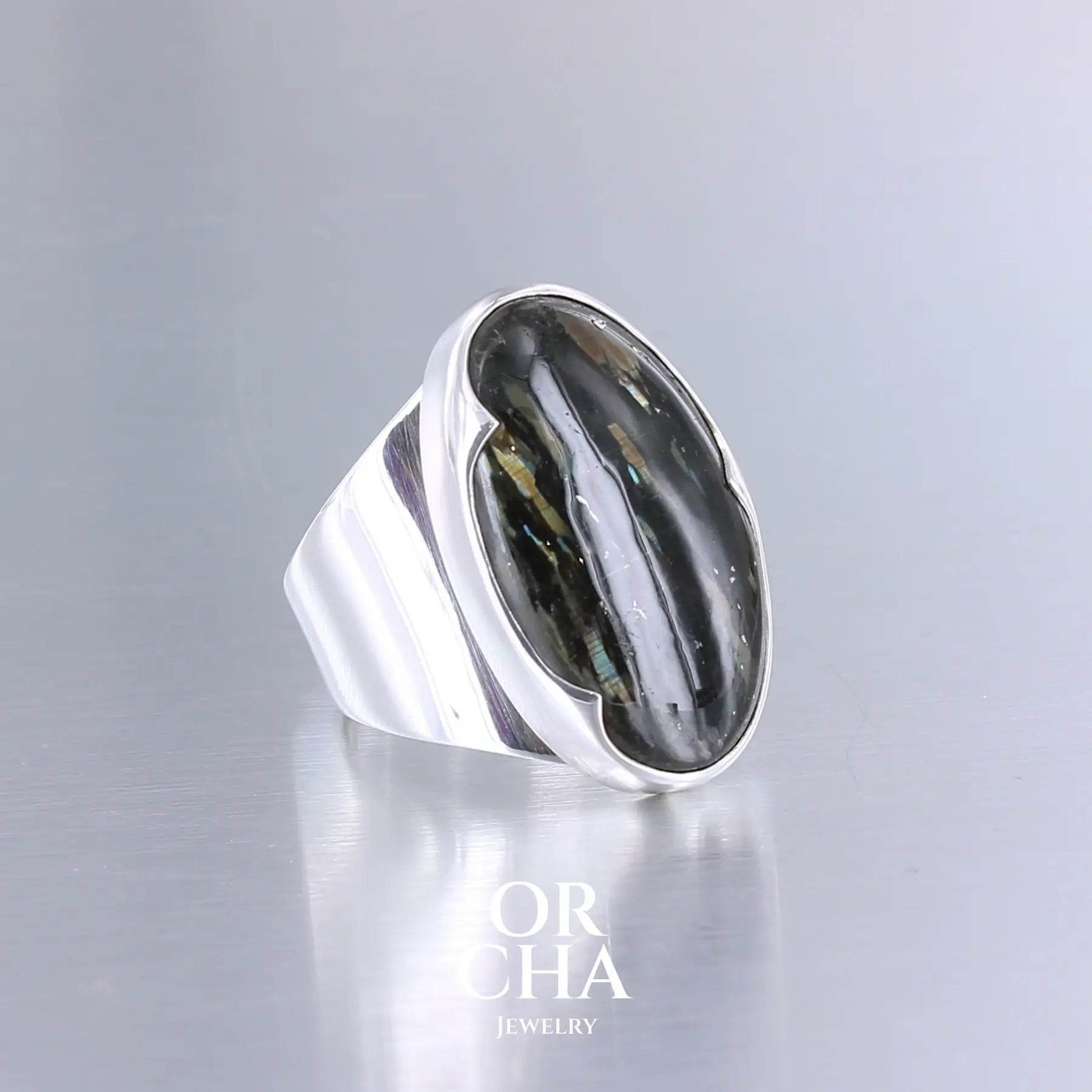 Bague en argent avec Nuumite - Orcha
