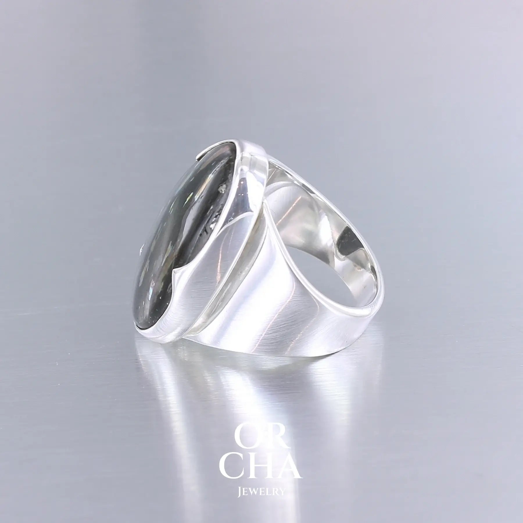 Bague en argent avec Nuumite - Orcha