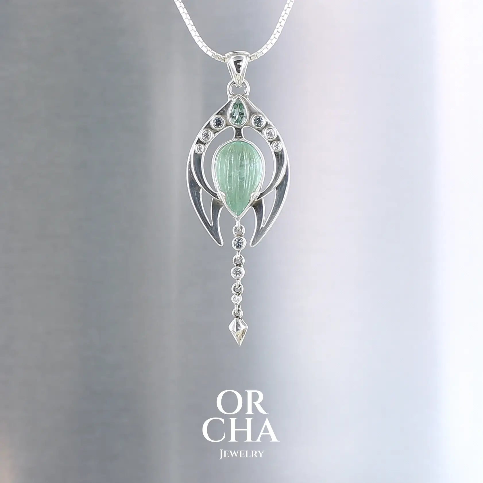 Pendentif en argent avec Aigue Marine - Elven
