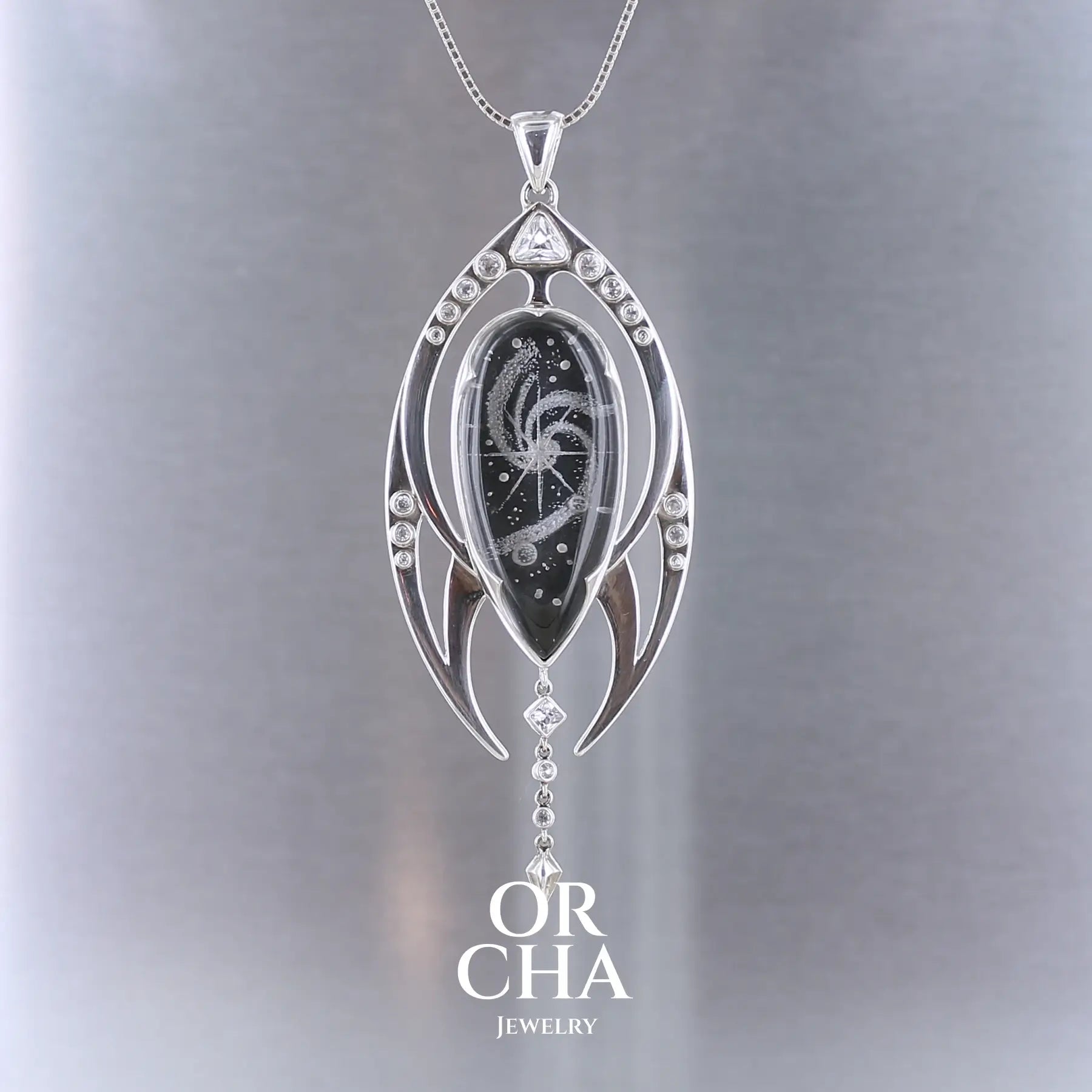 Pendentif en argent avec Cristal de roche gravé - Elven