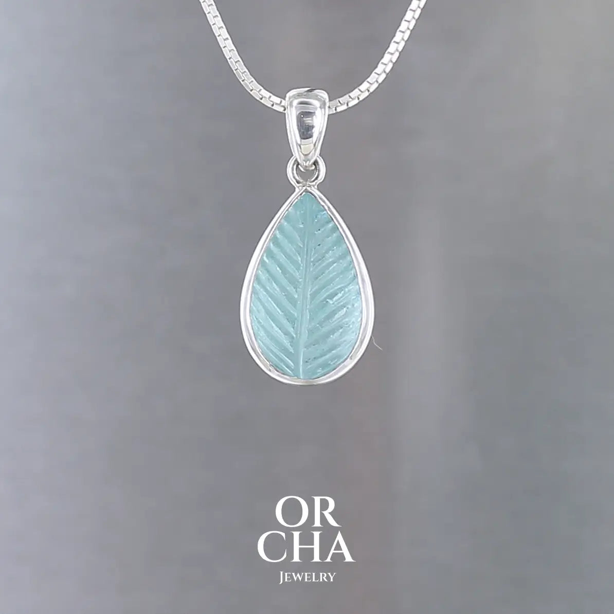 Pendentif en argent avec Topaze bleue - Essential