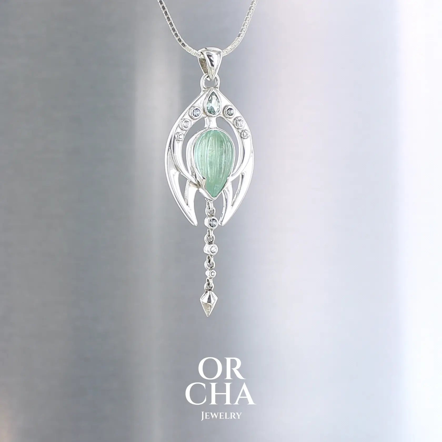 Pendentif en argent avec Aigue Marine - Elven