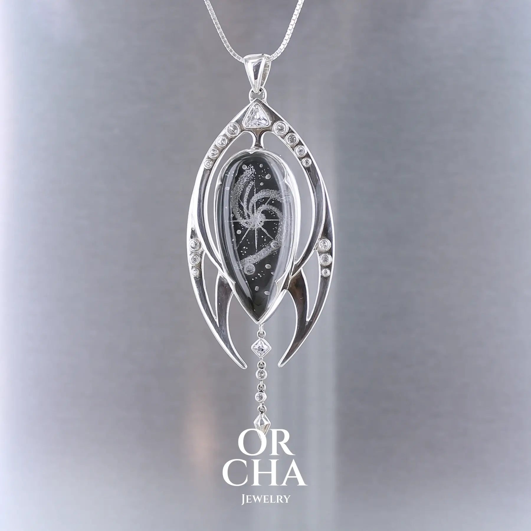 Pendentif en argent avec Cristal de roche gravé - Elven