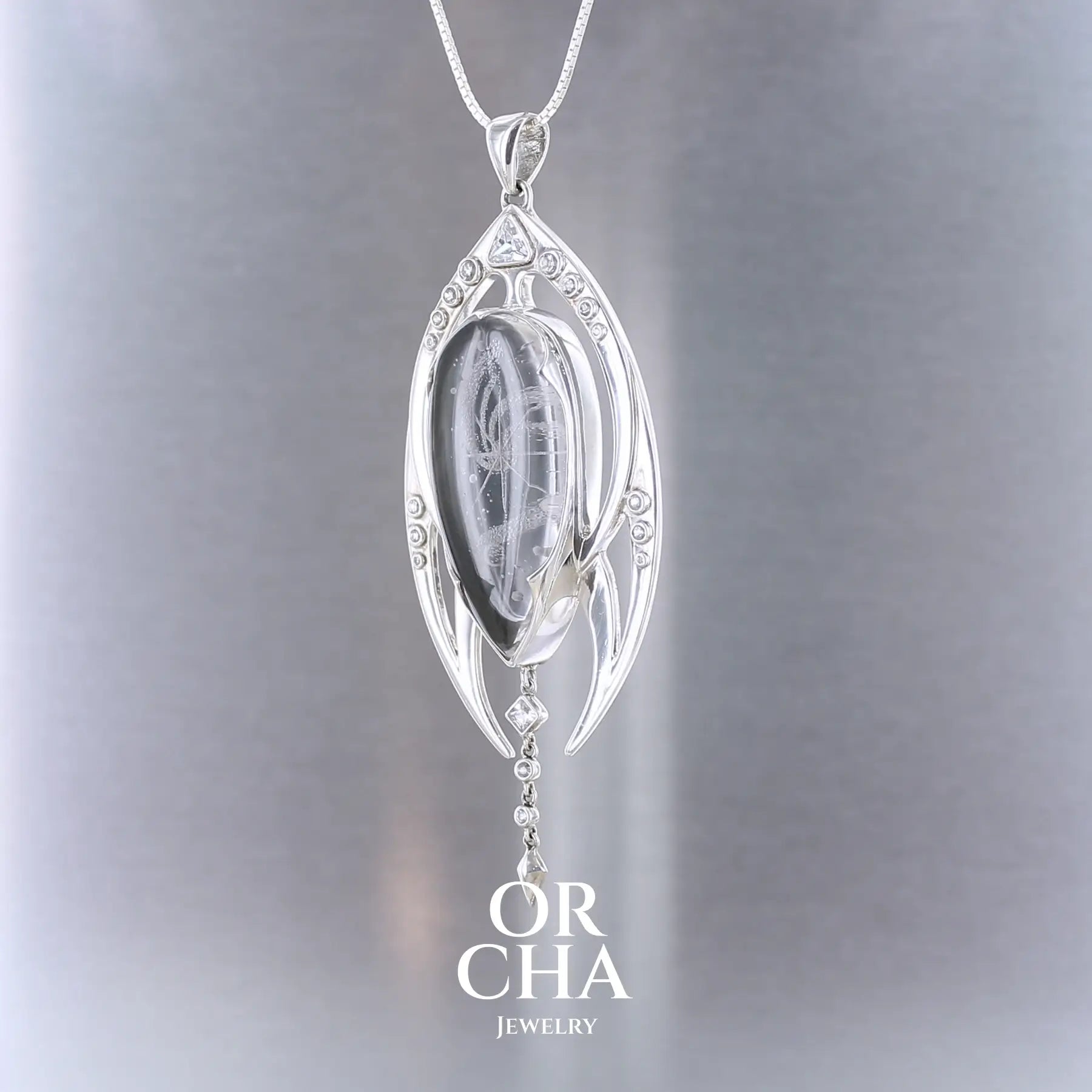 Pendentif en argent avec Cristal de roche gravé - Elven