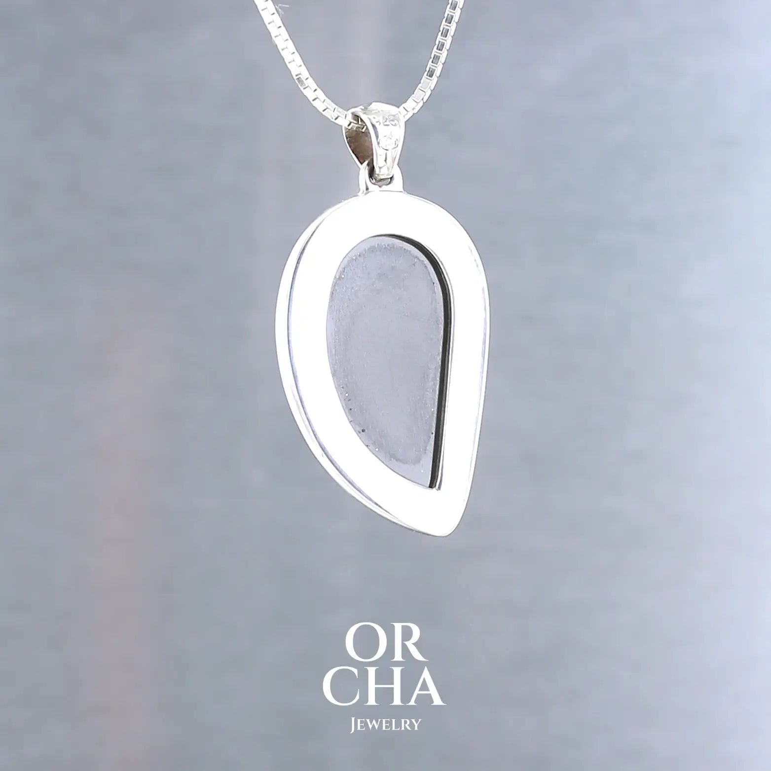 Pendentif en argent avec Spinelle noir - Essential
