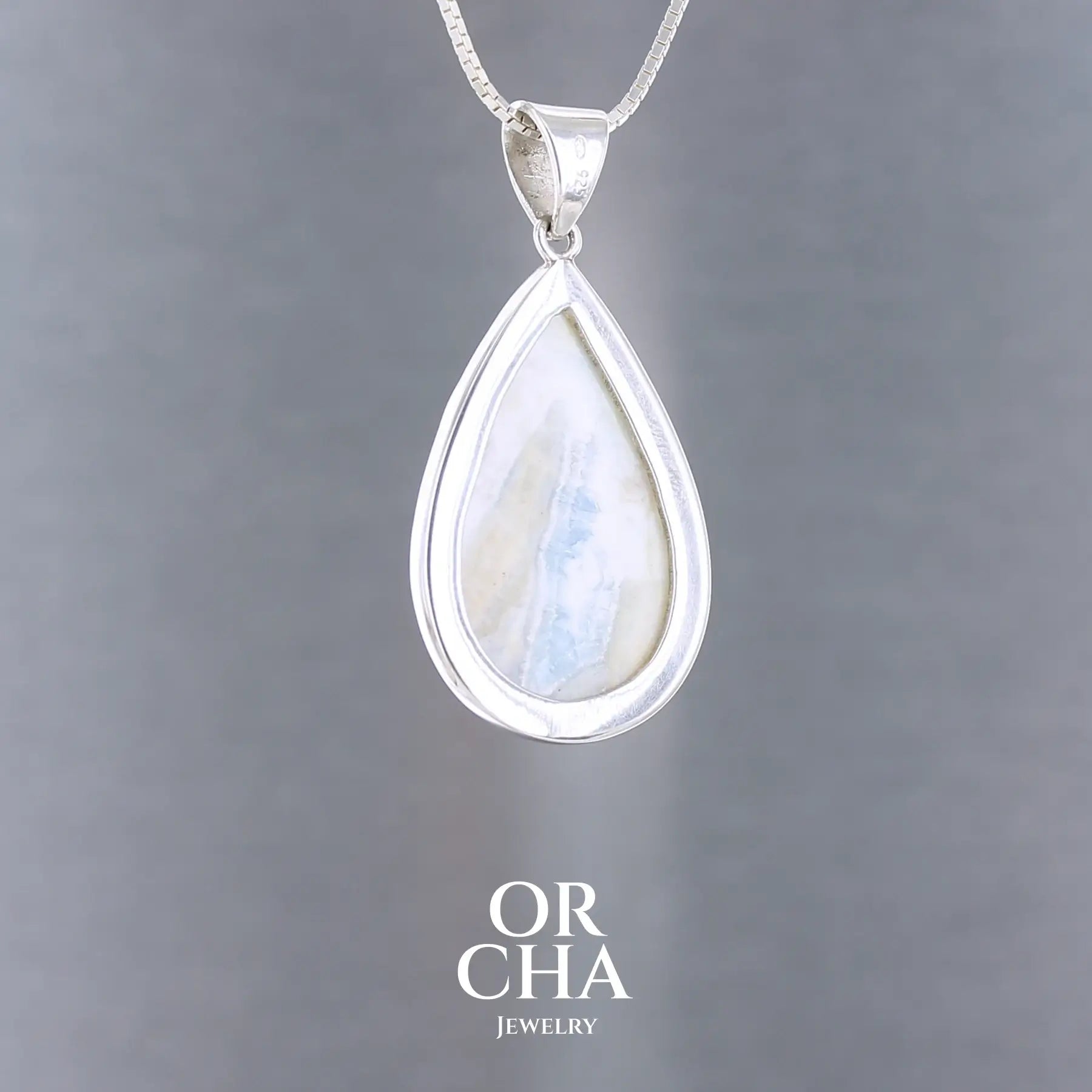 Pendentif en argent avec Scheelite - Essential