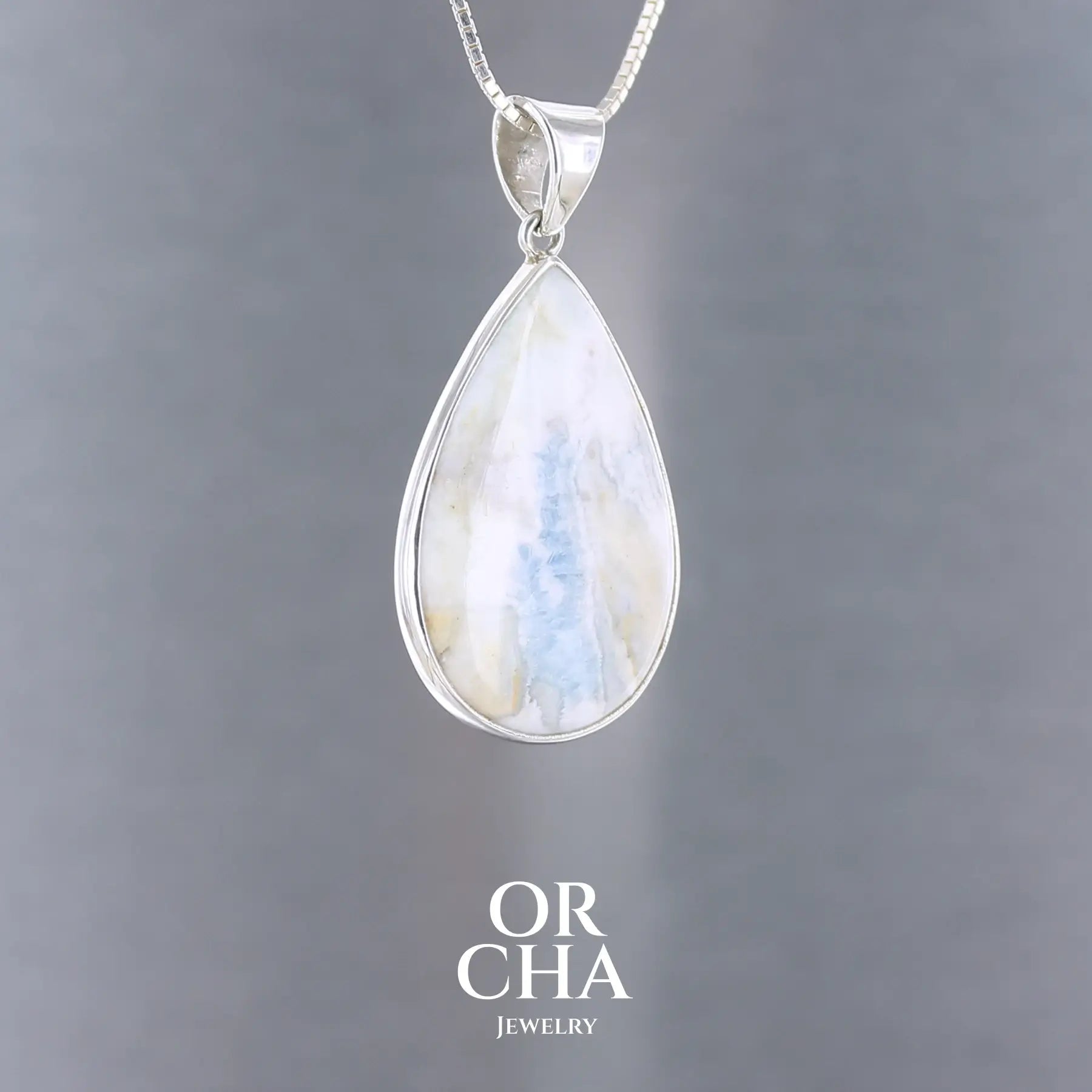 Pendentif en argent avec Scheelite - Essential