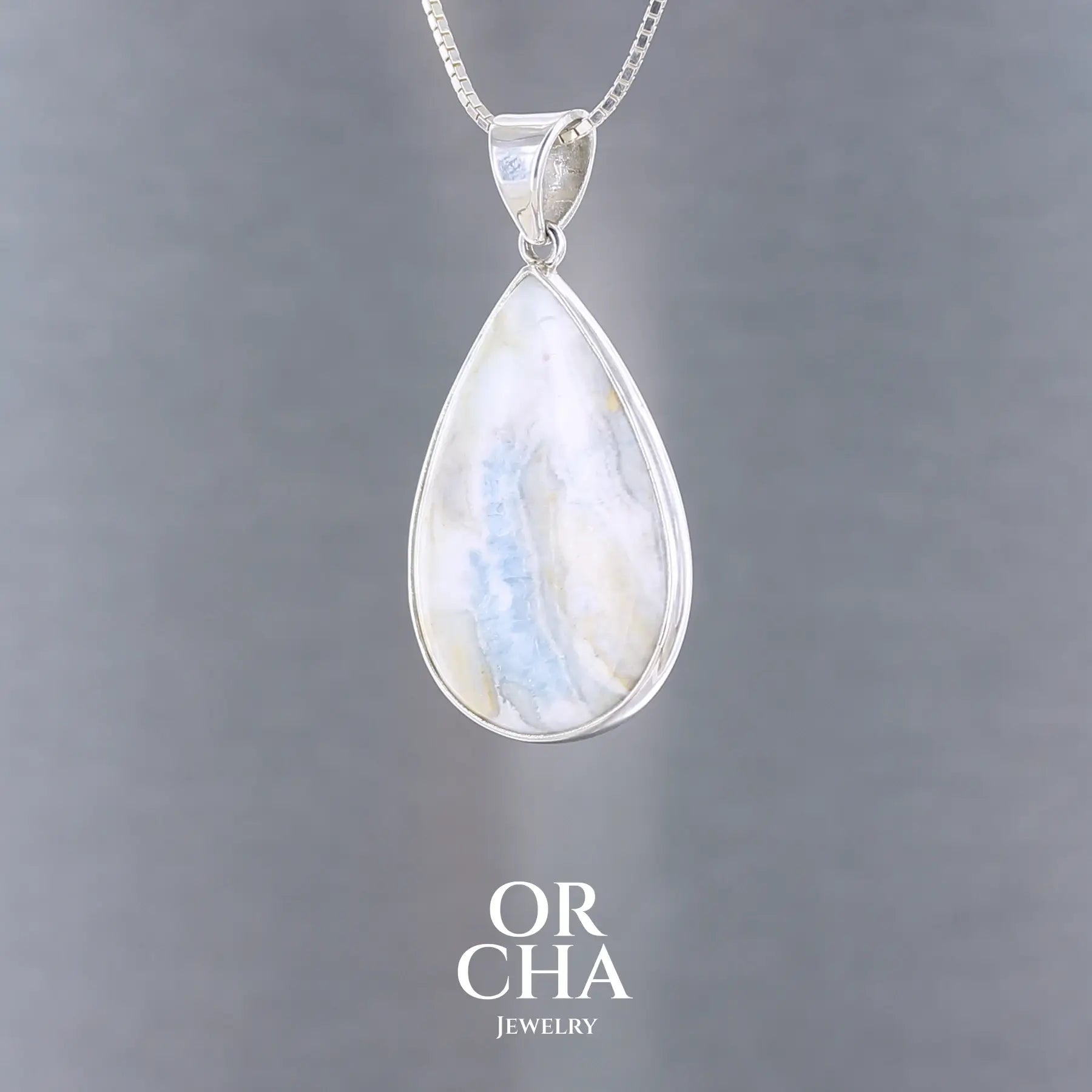 Pendentif en argent avec Scheelite - Essential