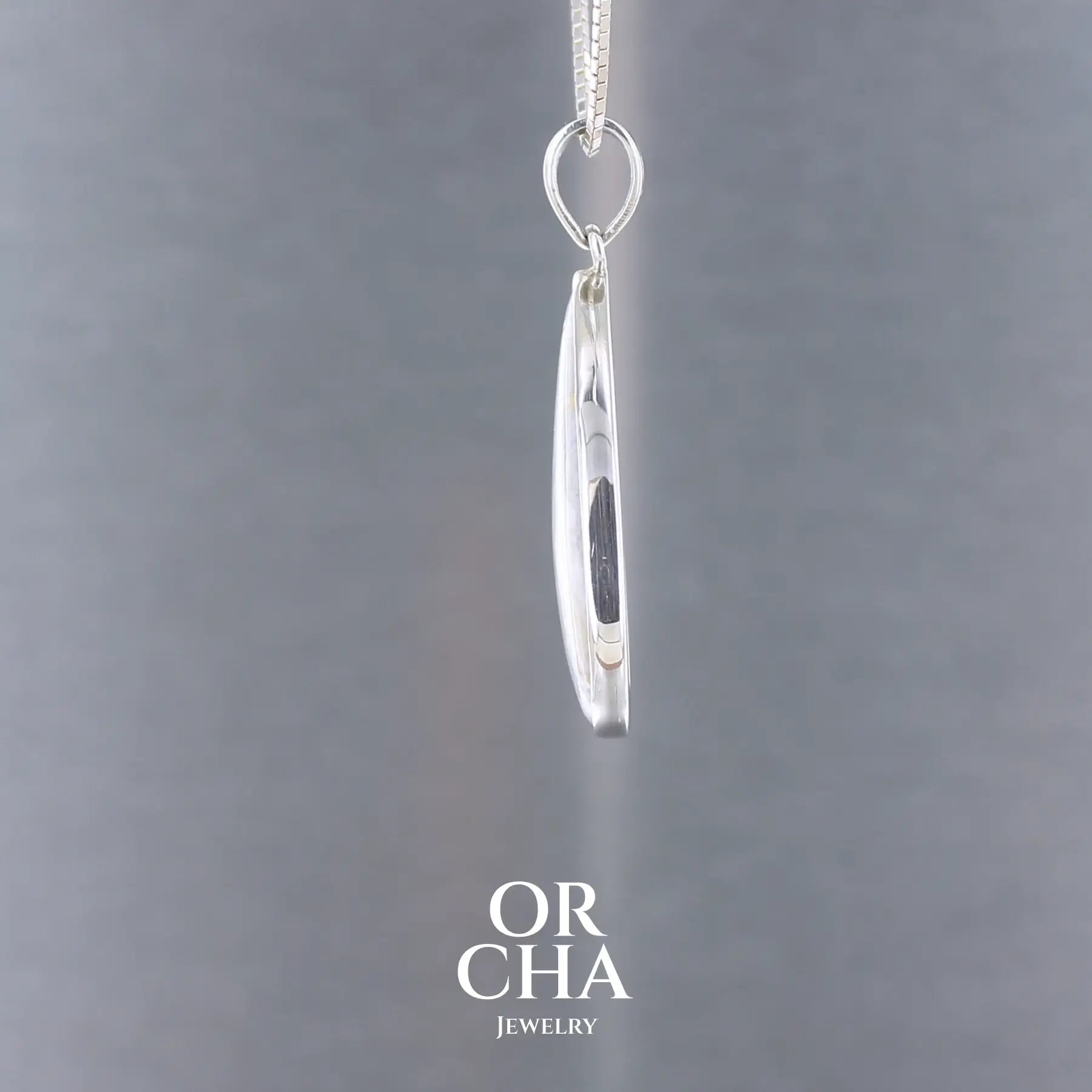Pendentif en argent avec Scheelite - Essential