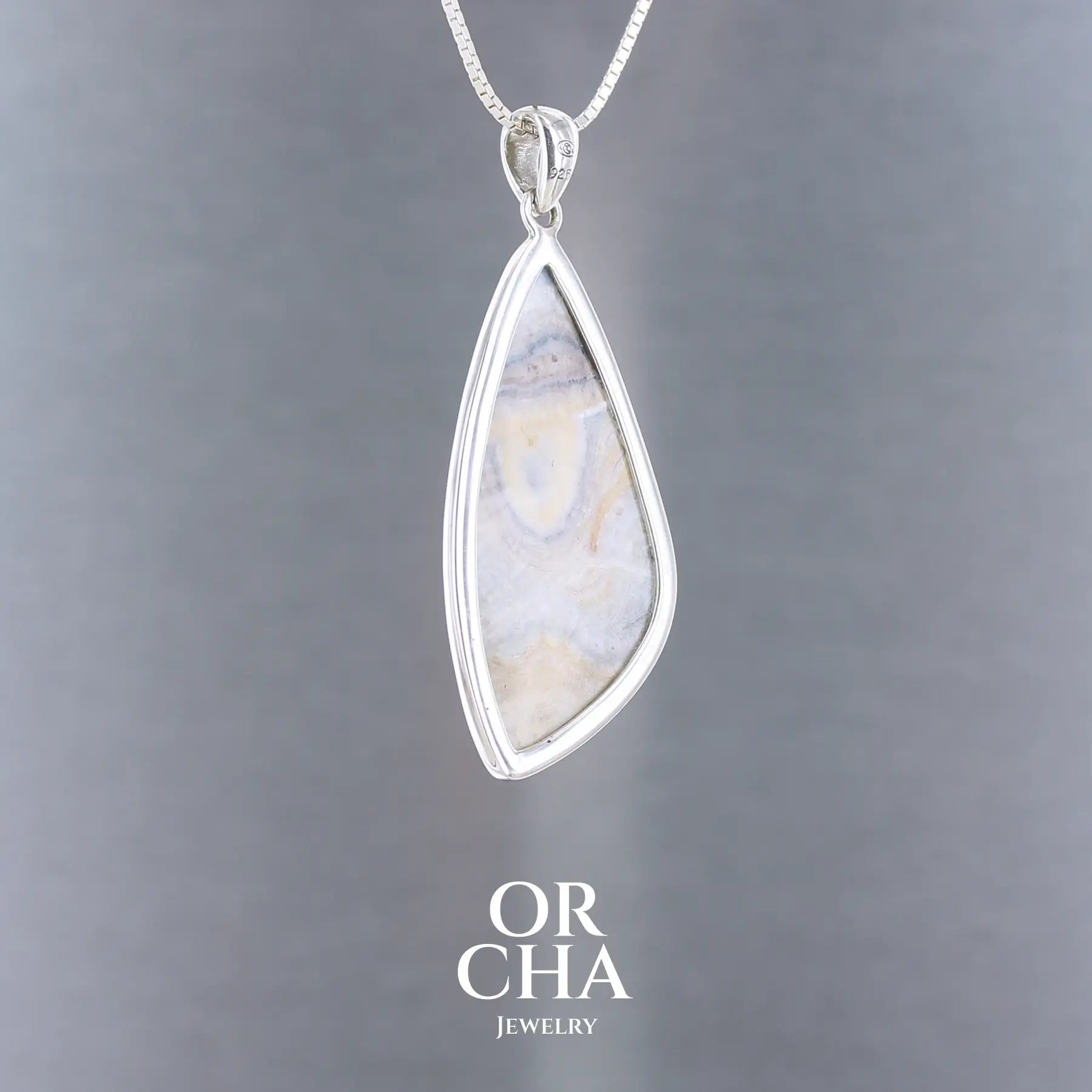 Pendentif en argent avec Scheelite - Essential