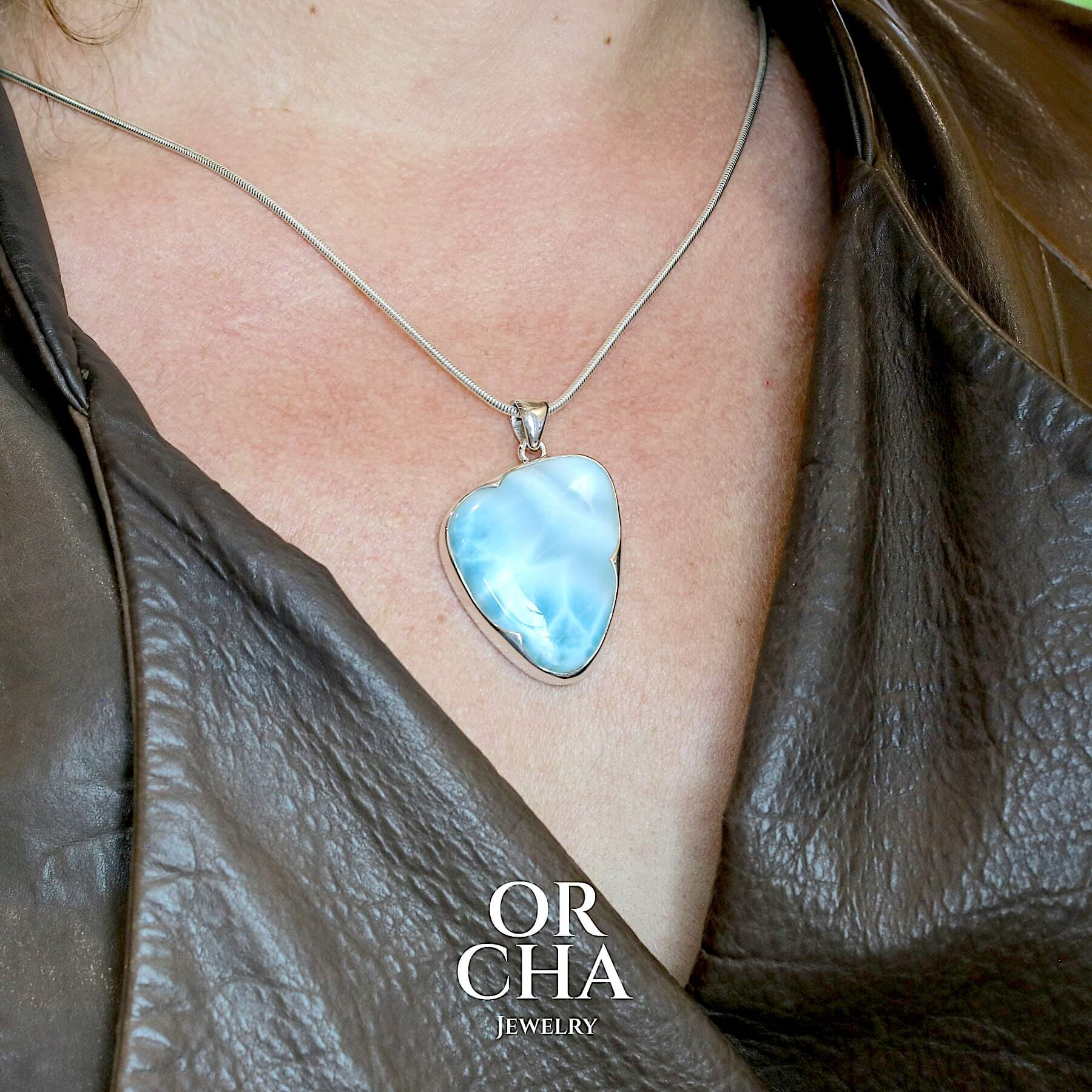 Pendentif en argent avec Larimar - Orcha