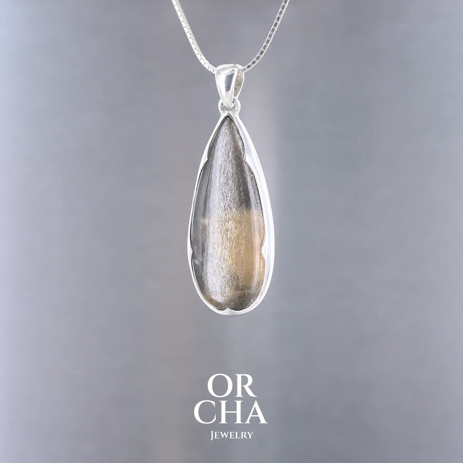 Pendentif en argent avec pierre de soleil noire - Orcha
