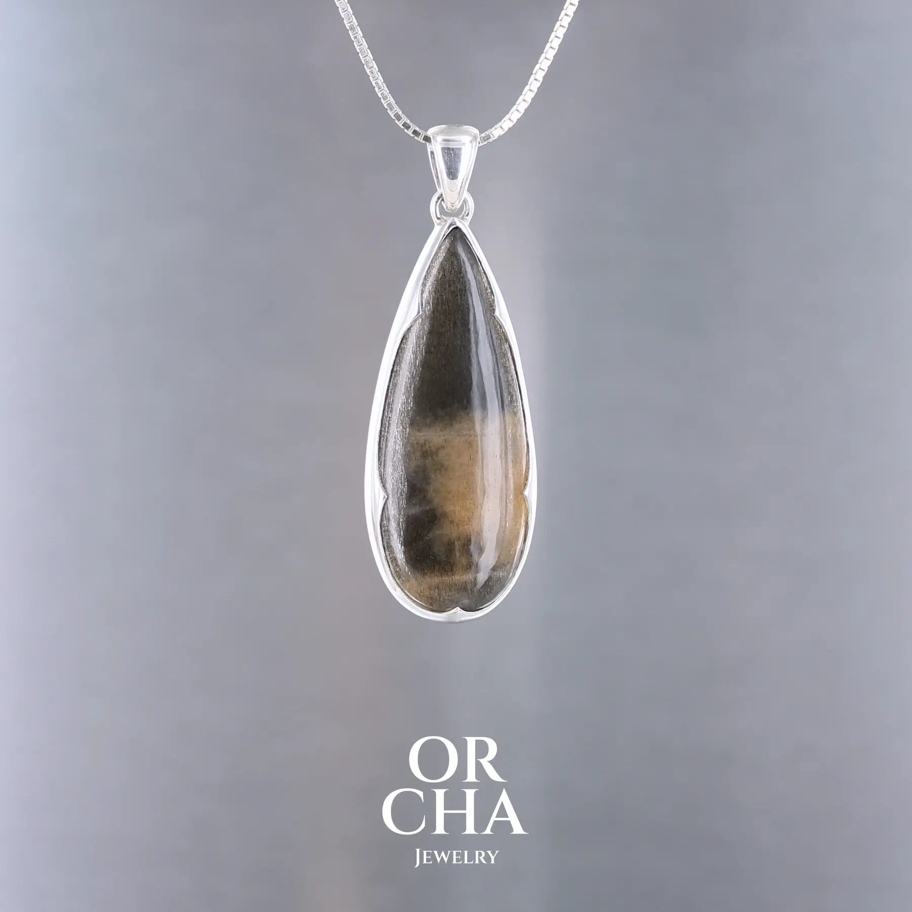 Pendentif en argent avec pierre de soleil noire - Orcha