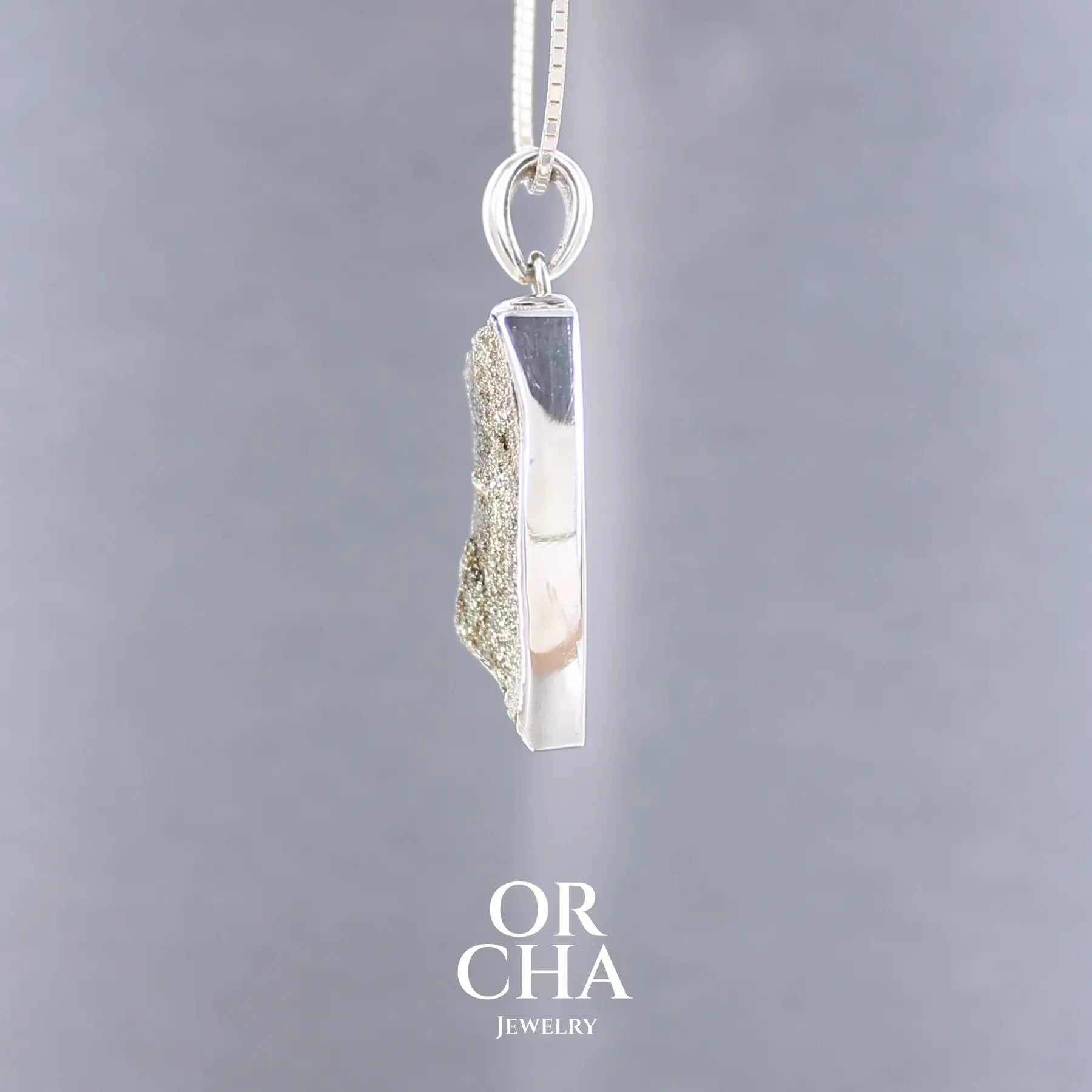 Pendentif en argent avec pyrite brute - Essential