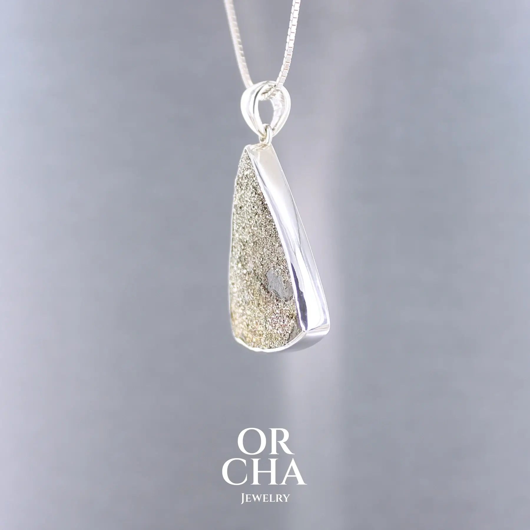 Pendentif en argent avec pyrite brute - Essential