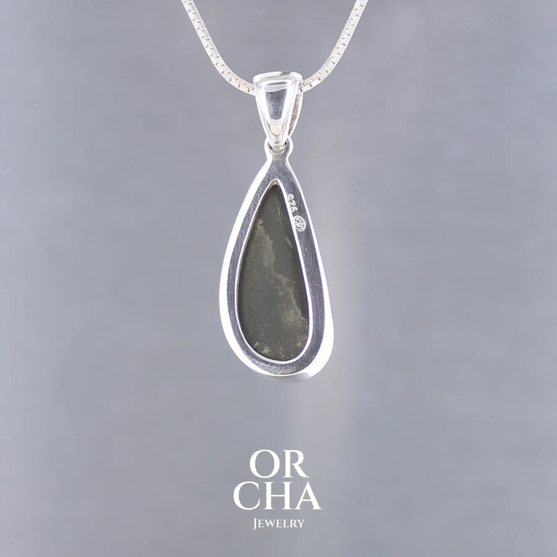 Pendentif en argent avec pyrite brute - Essential