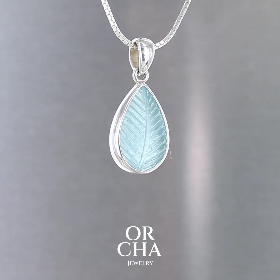 Pendentif en argent avec Topaze bleue - Essential