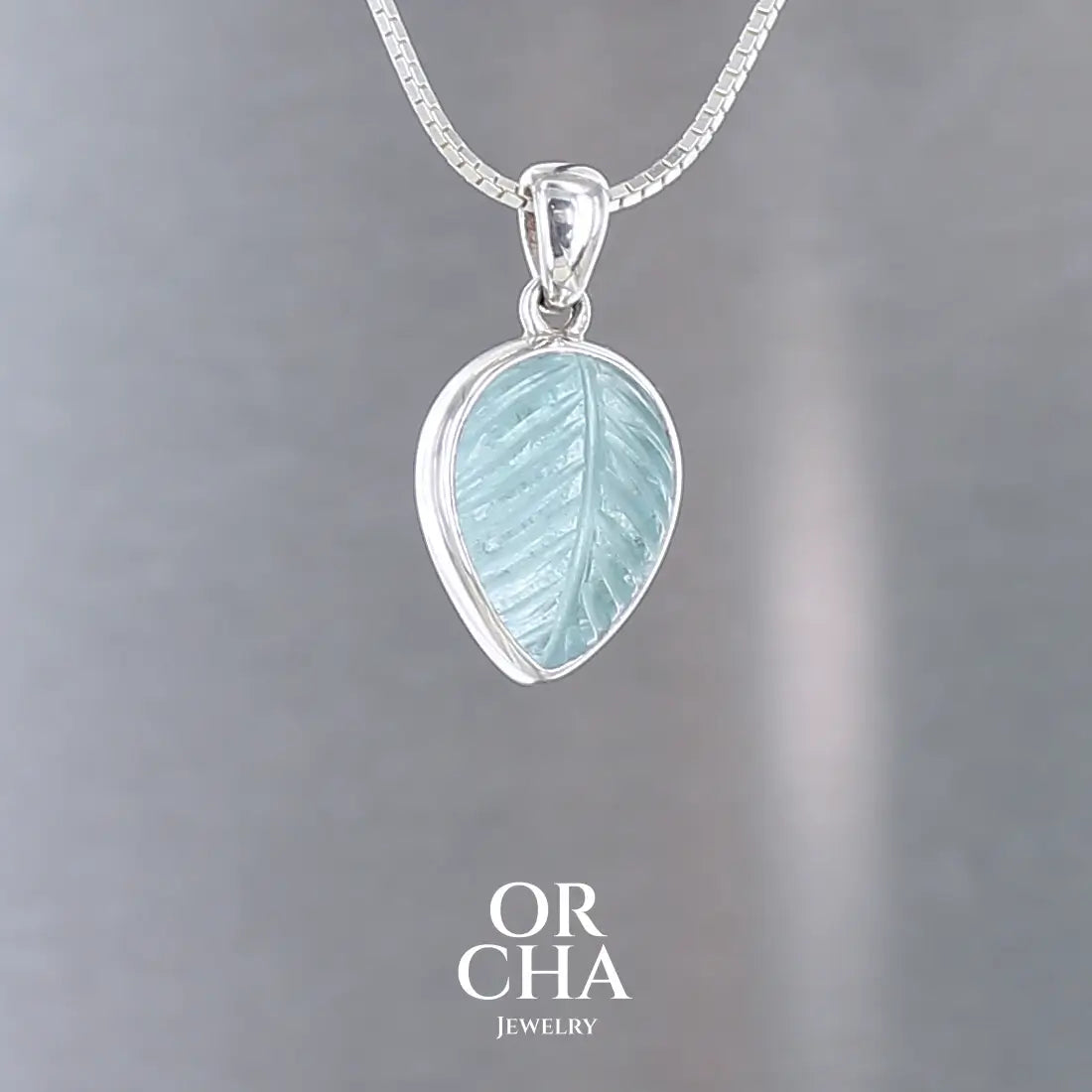 Pendentif en argent avec Topaze bleue - Essential