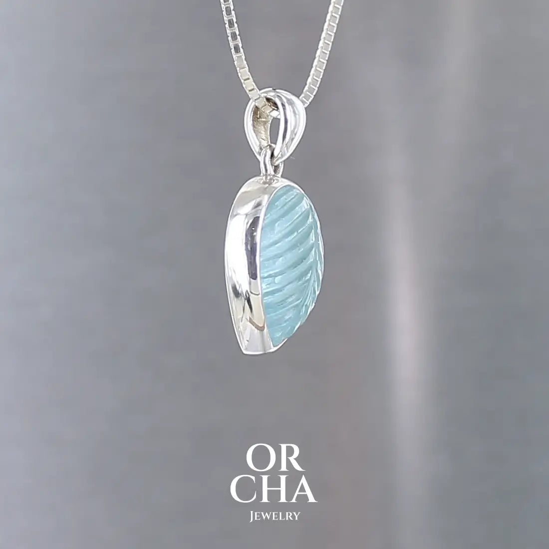 Pendentif en argent avec Topaze bleue - Essential