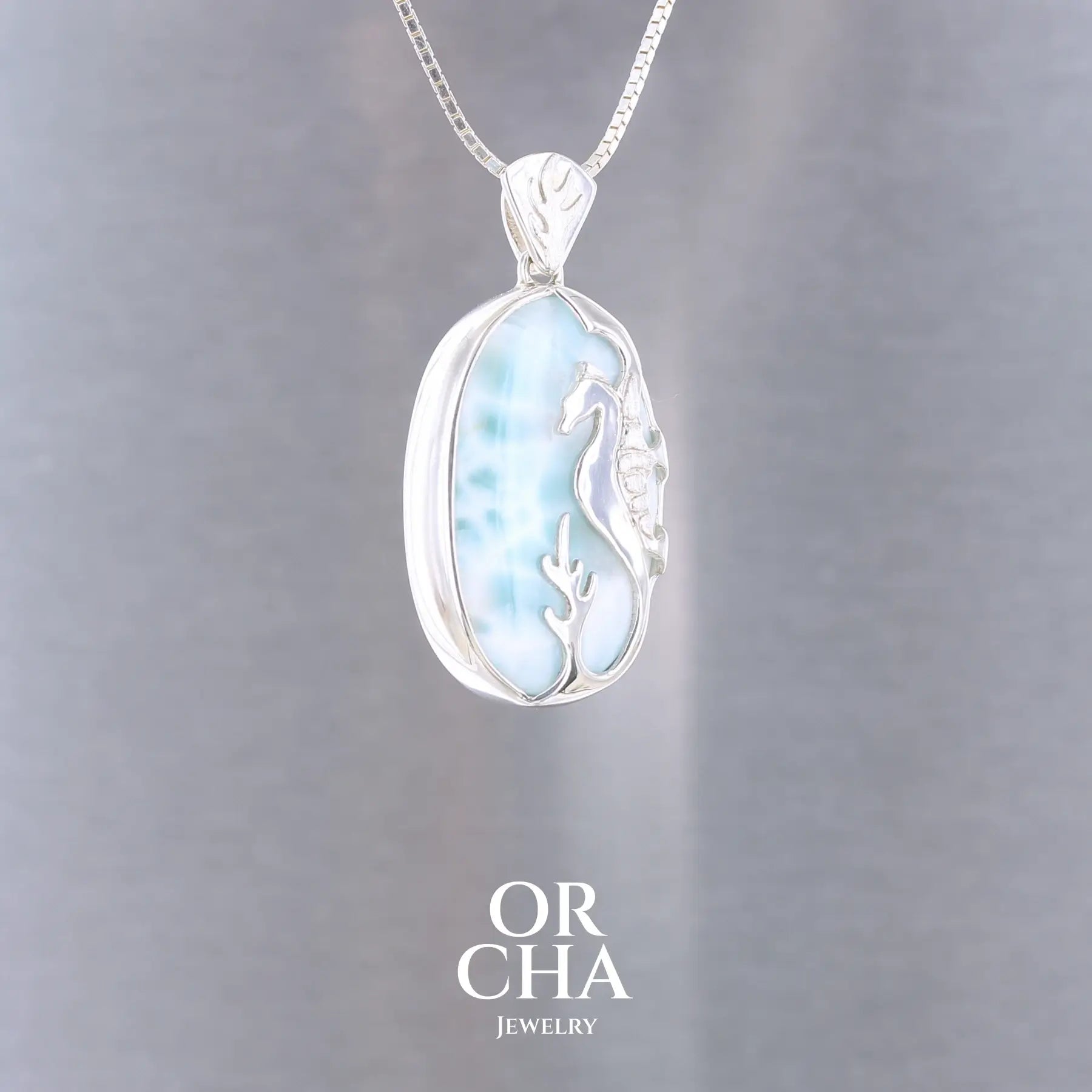 Pendentif hippocampe avec Larimar - Sauvage